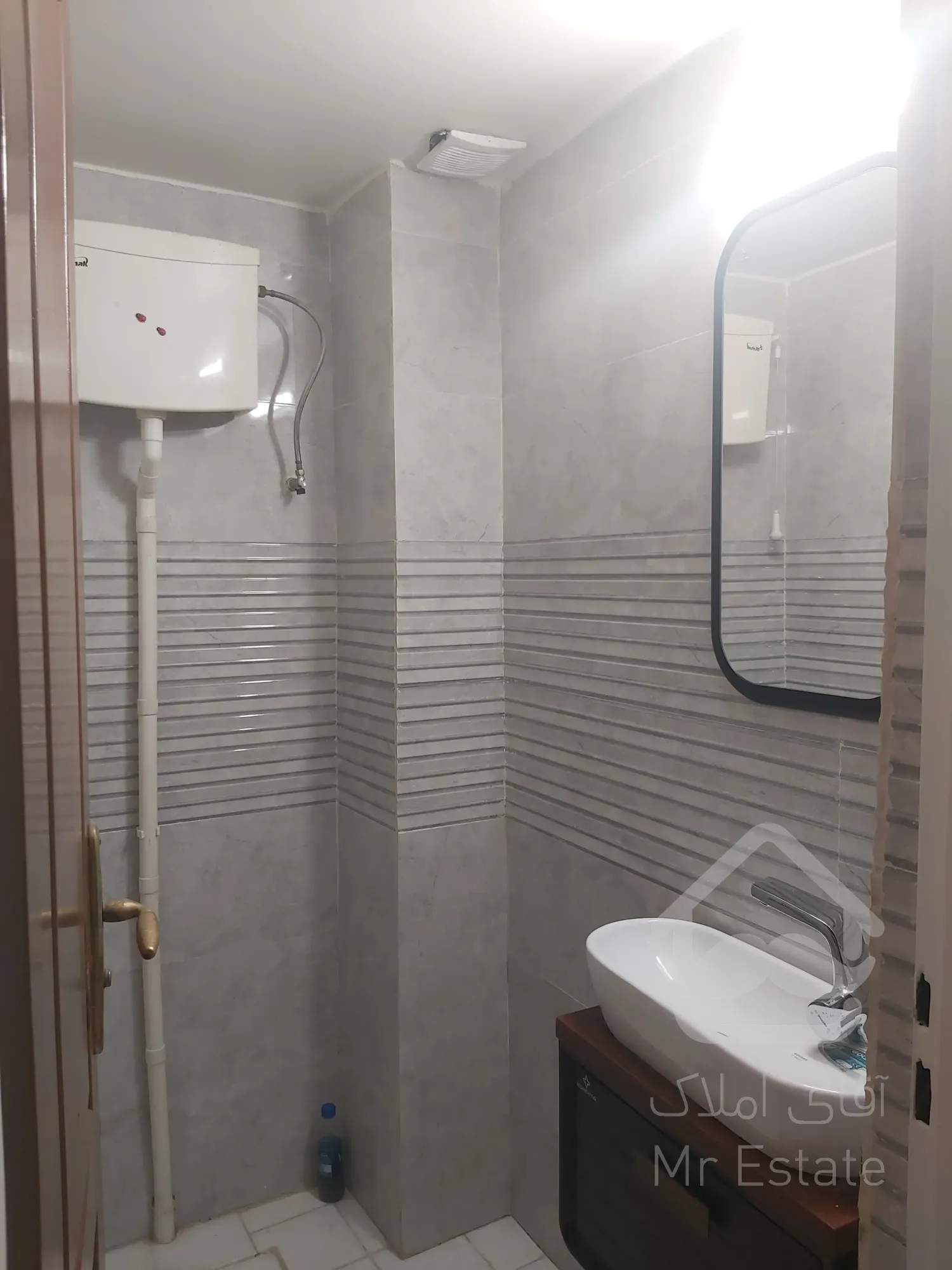 رهن واجاره آپارتمان ۱۲۰ متر فول در سهروردی جنوبی