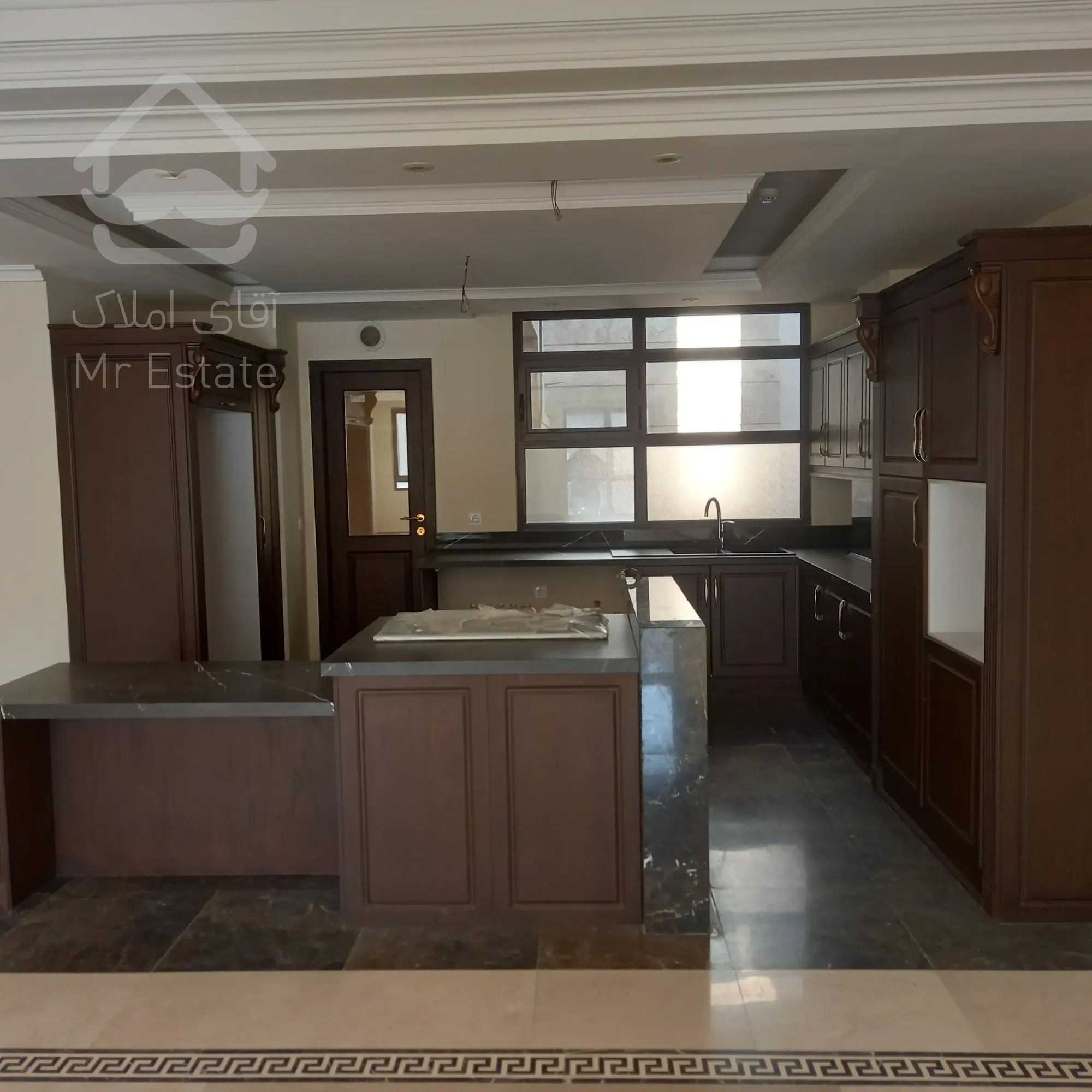 64 متر پاسداران