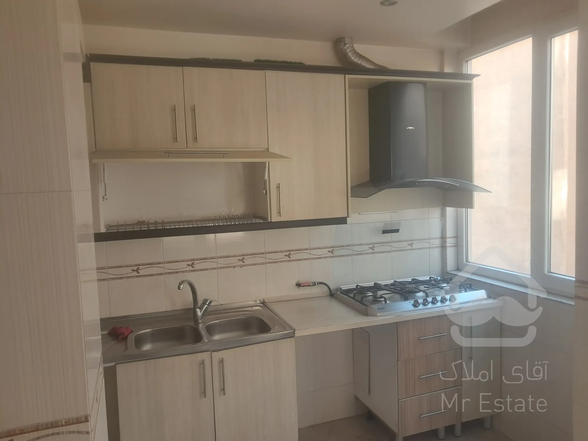 ۸۵ متر فول امکانات ۱۰ ساله