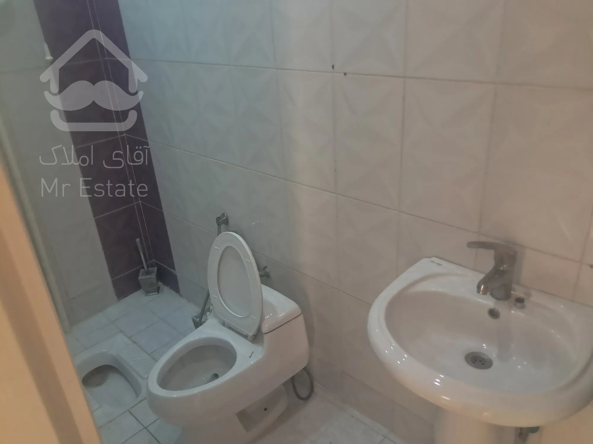 ۸۵ متر فول امکانات ۱۰ ساله