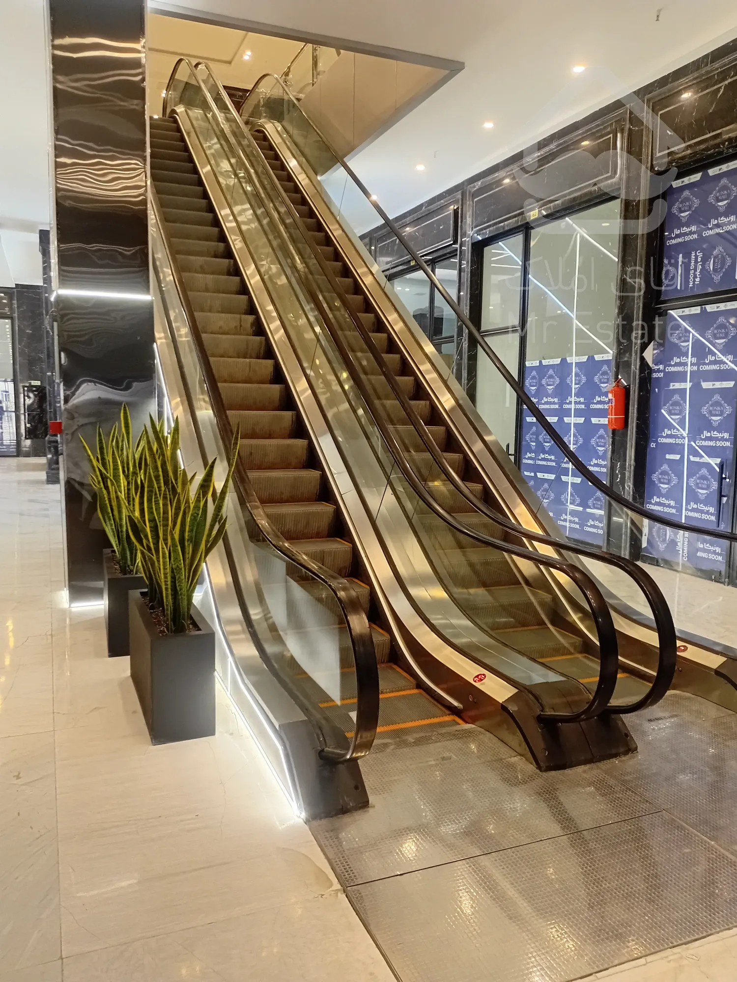 پیش فروش رونیکا مال میرزا بابایی ، فضایی برای کسب و کار شما