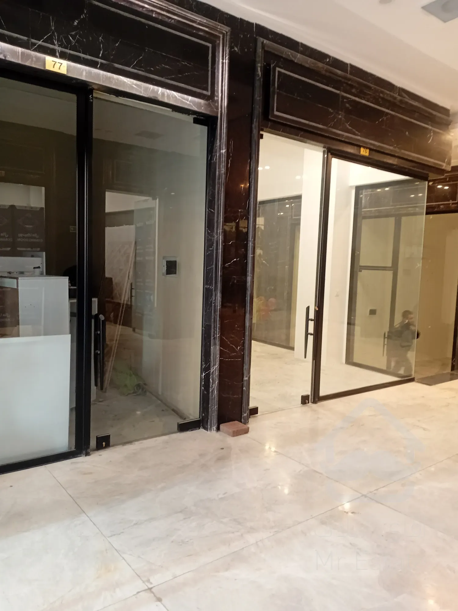 پیش فروش رونیکا مال میرزا بابایی ، تجمل در قلب تجارت