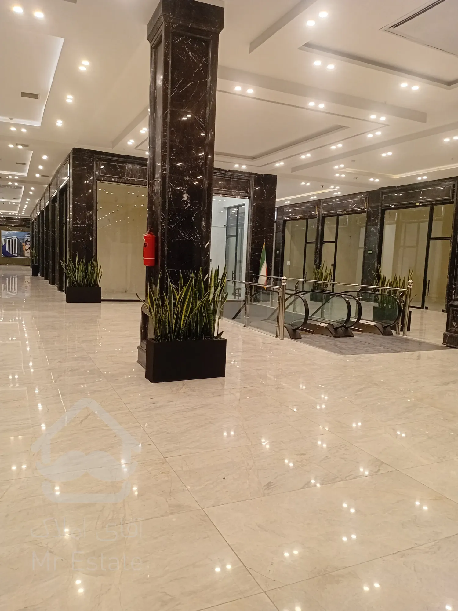 پیش فروش رونیکا مال میرزا بابایی ، فضایی مناسب برای کسب و کار شما با امکانات عالی