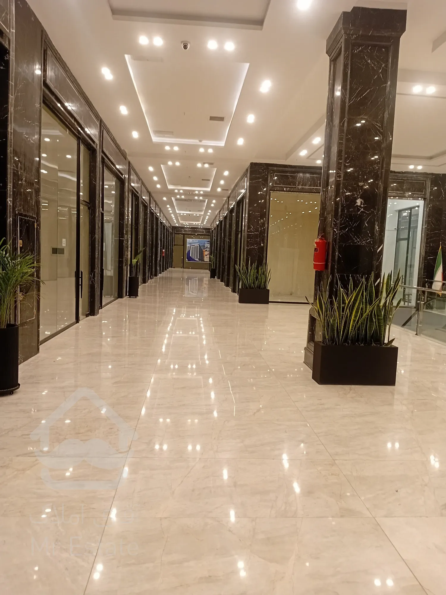 پیش فروش رونیکا مال میرزا بابایی ، فضایی مناسب برای کسب و کار شما با امکانات عالی