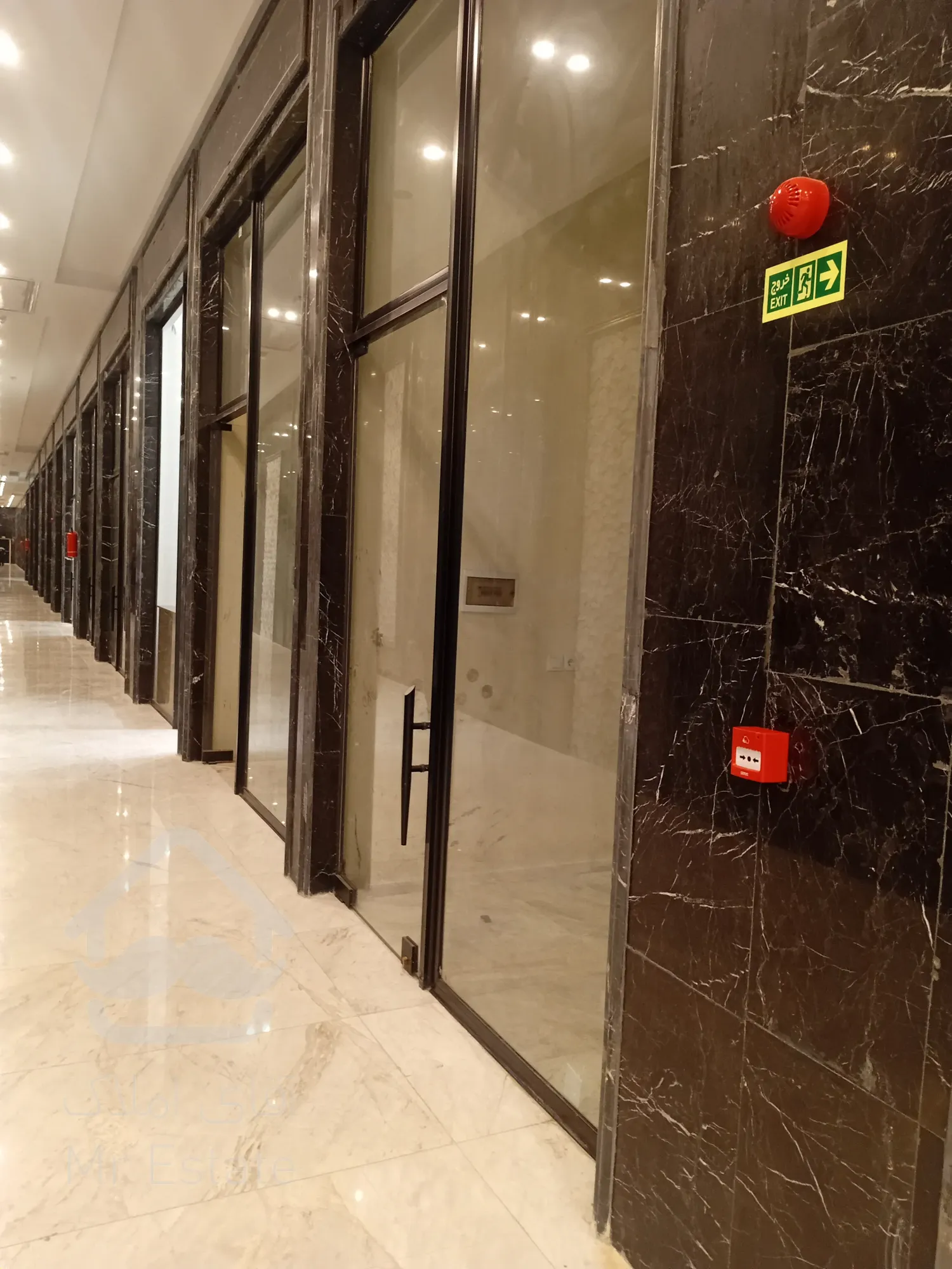 پیش فروش رونیکا مال میرزا بابایی ، تجمل در قلب تجارت