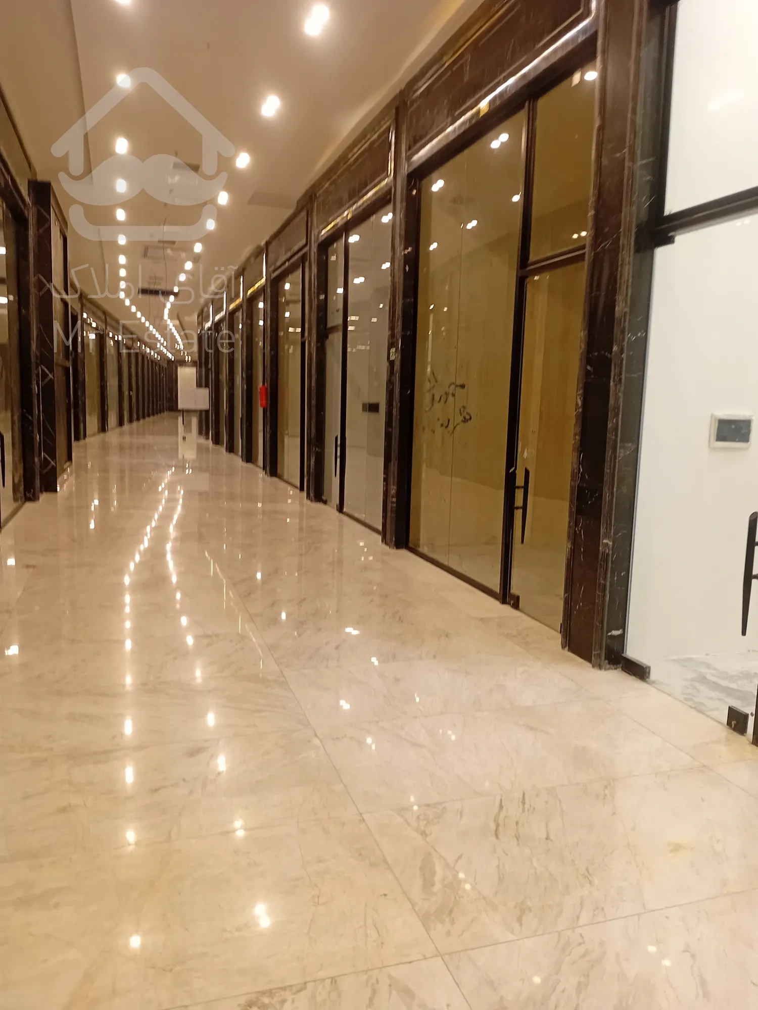 پیش فروش رونیکا مال میرزا بابایی ، فضایی مناسب برای کسب و کار شما با امکانات عالی