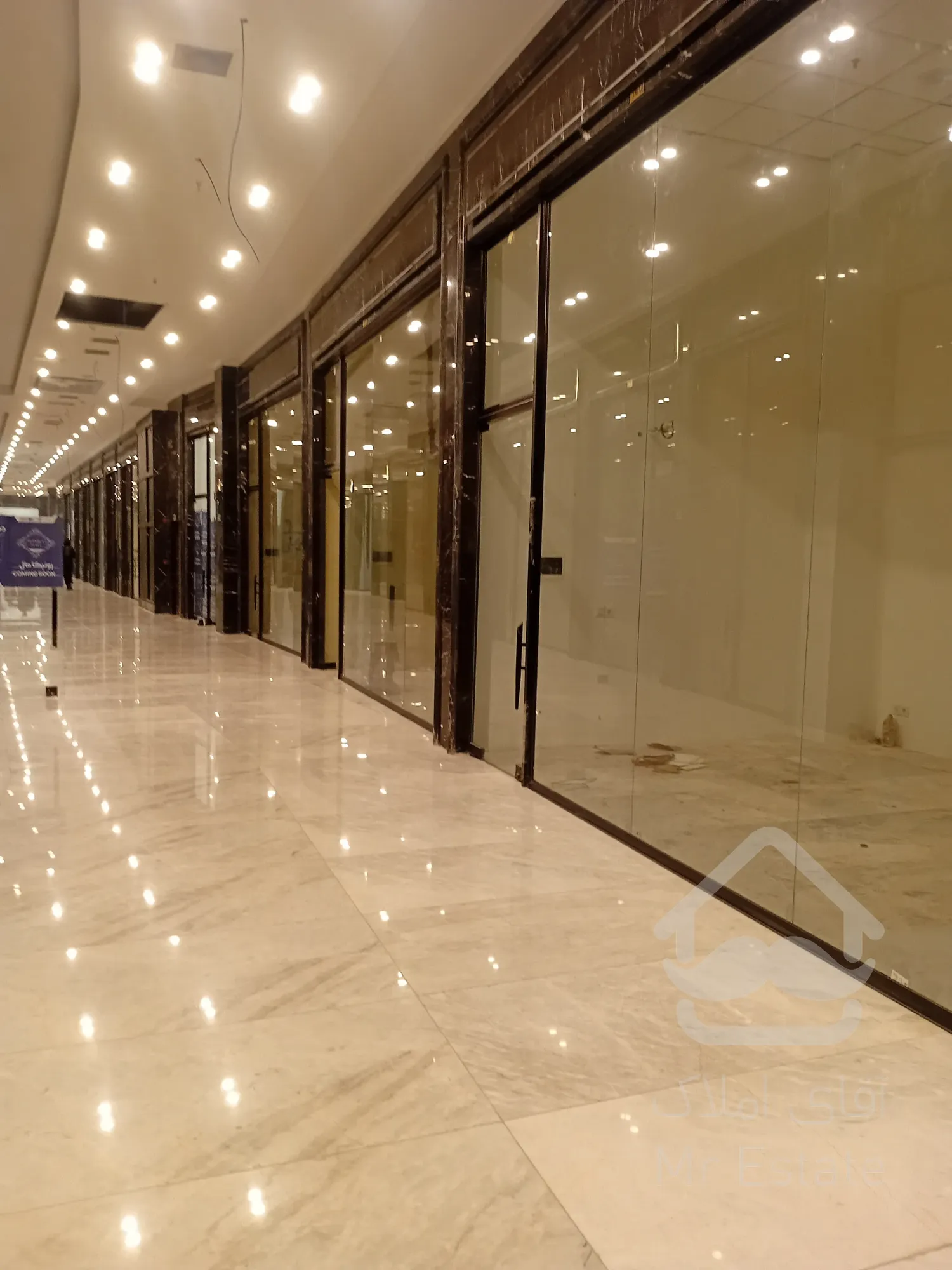 رونیکا مال /پاساژ مدرن و شیک /20 متری /اقساط