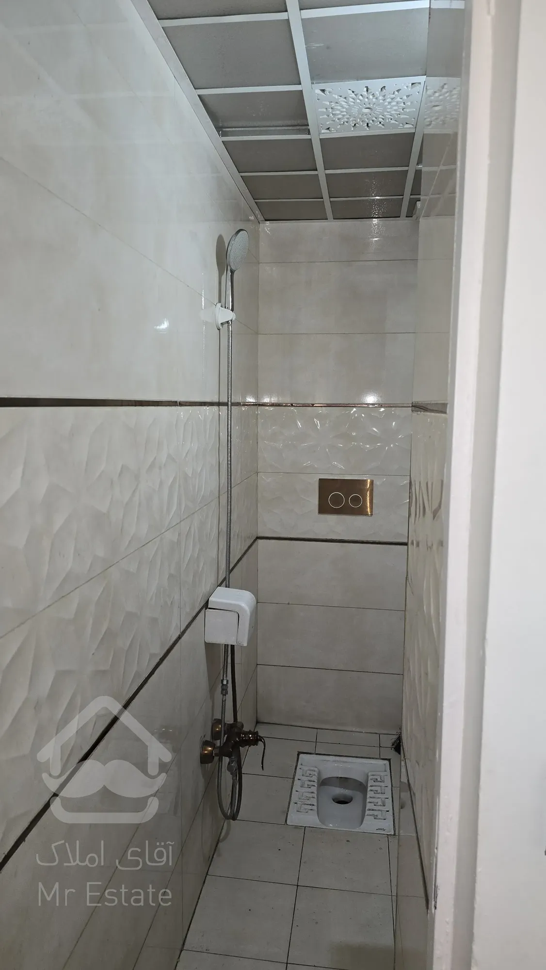 ۷۲ متر مغازه با لوازم جهت فست فود