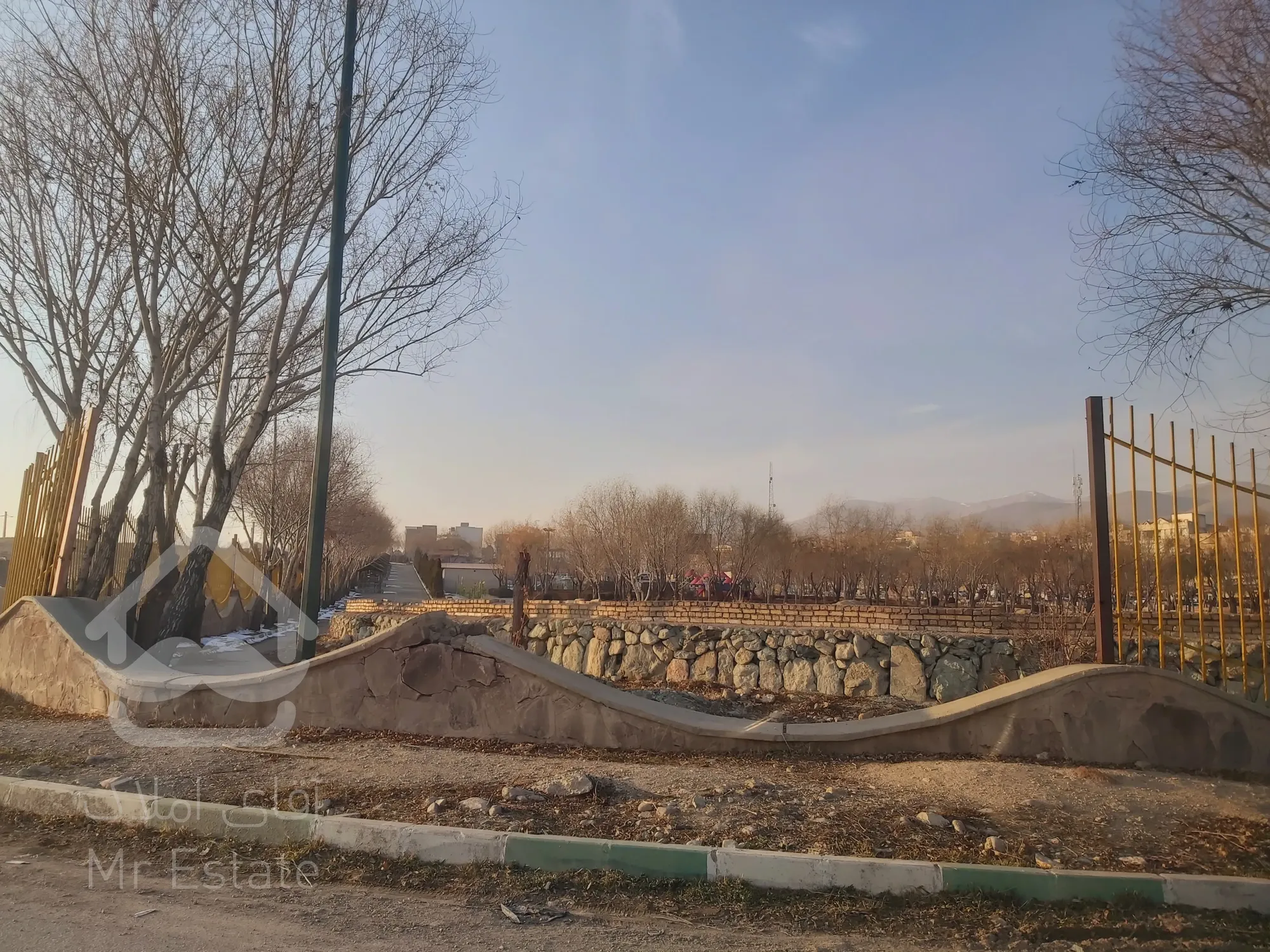 فروش 255 متر زمین 2 کله مسکونی تجاری در شهرک جیلاردنو گیلاوند دماوند