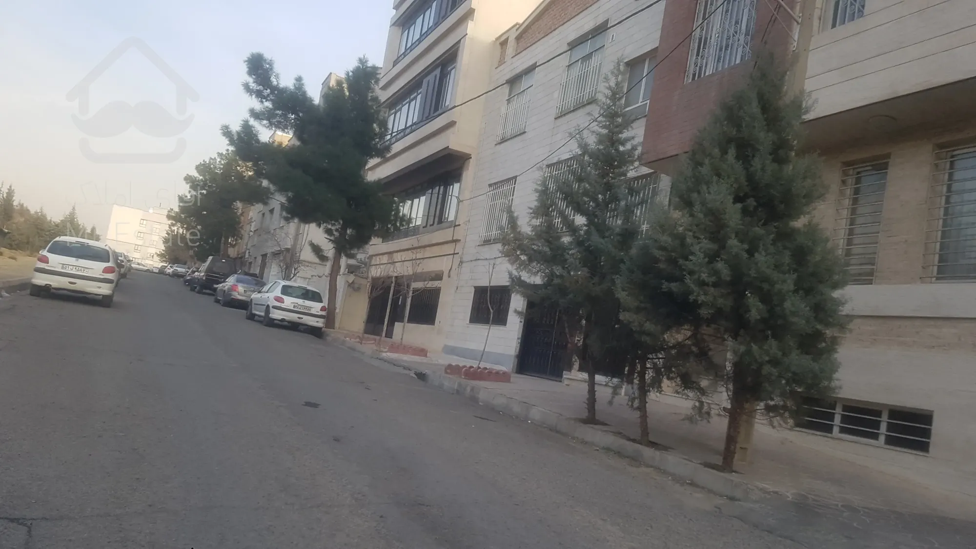 کلنگی با ۲طبقه بنا در منطقه۲۲ دهکده المپیک مرودشت