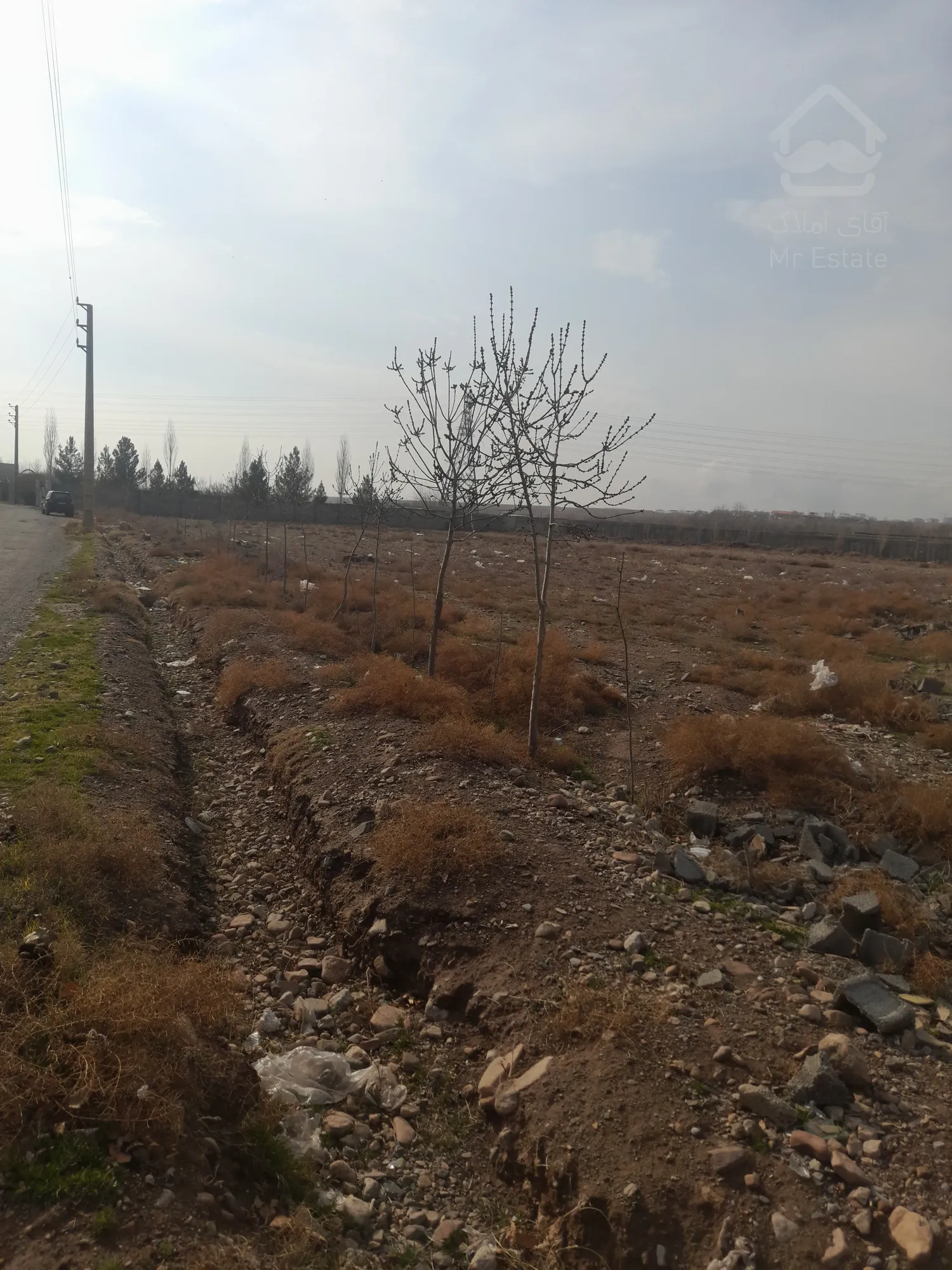 زمین با موقعیت بسیار عالی