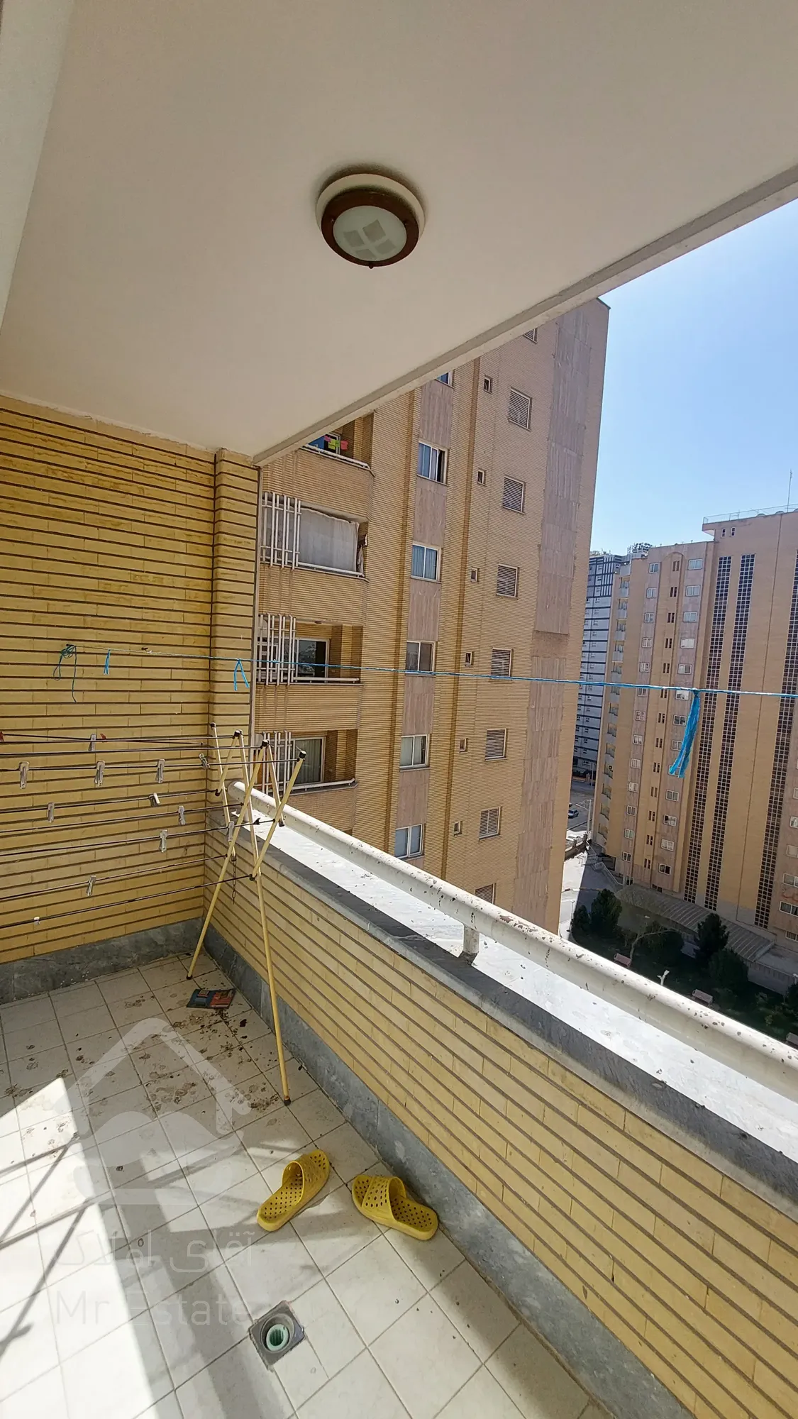 فروش آپارتمان ۱۴۳متربرازنده