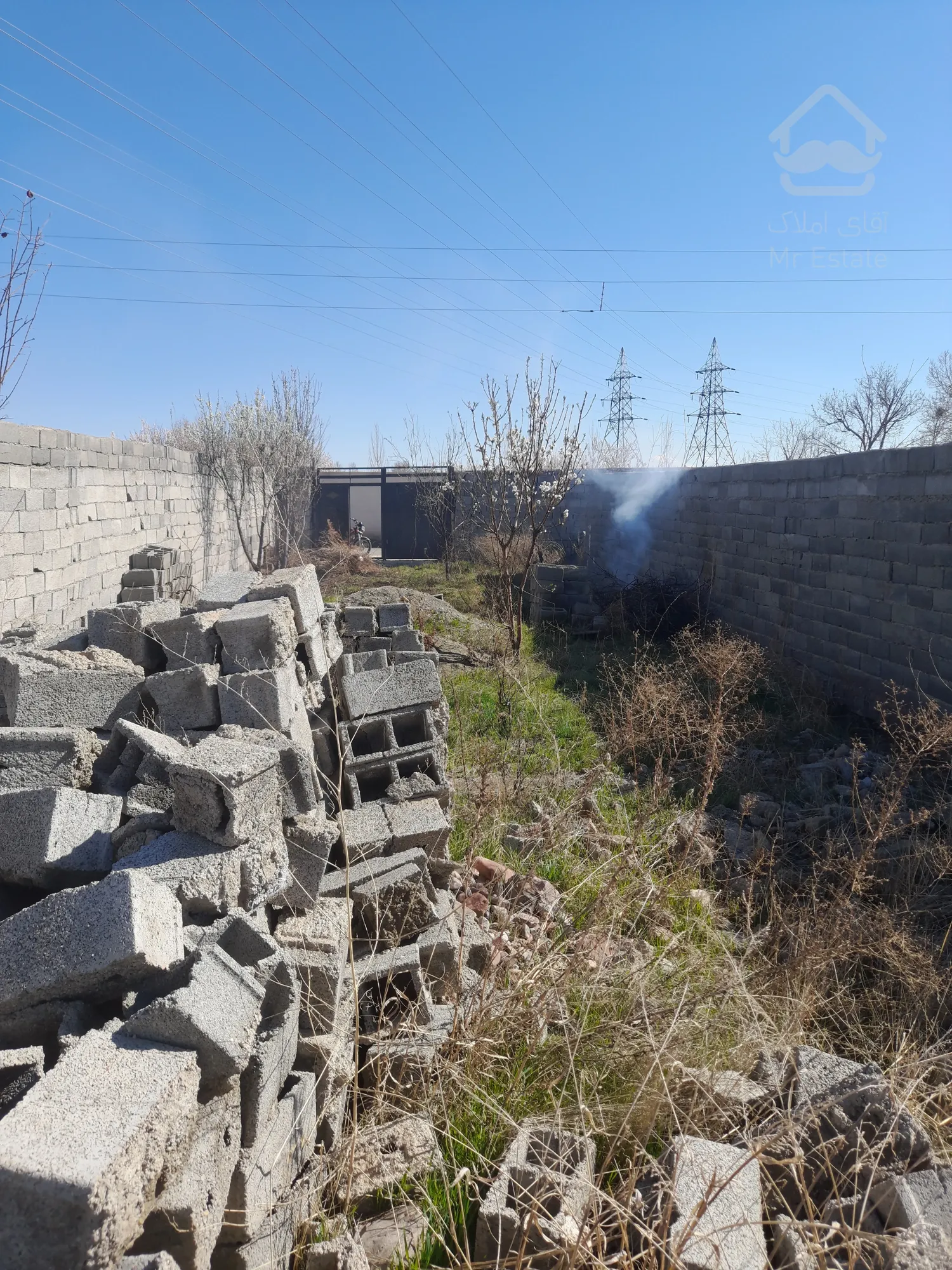 زمین با موقعیت بسیار عالی