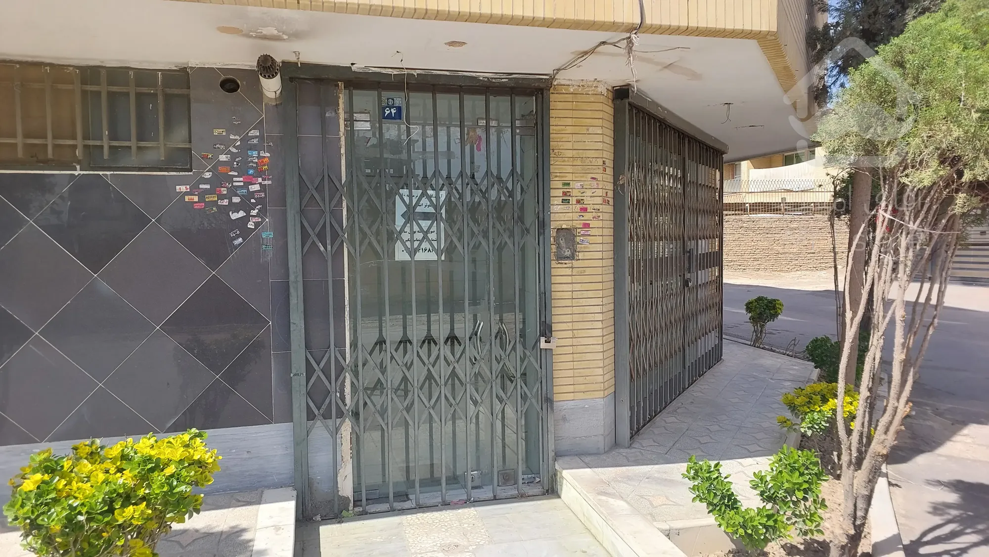 رهن و اجاره ۲۵ تجاری کاوه  خیابان گلستان