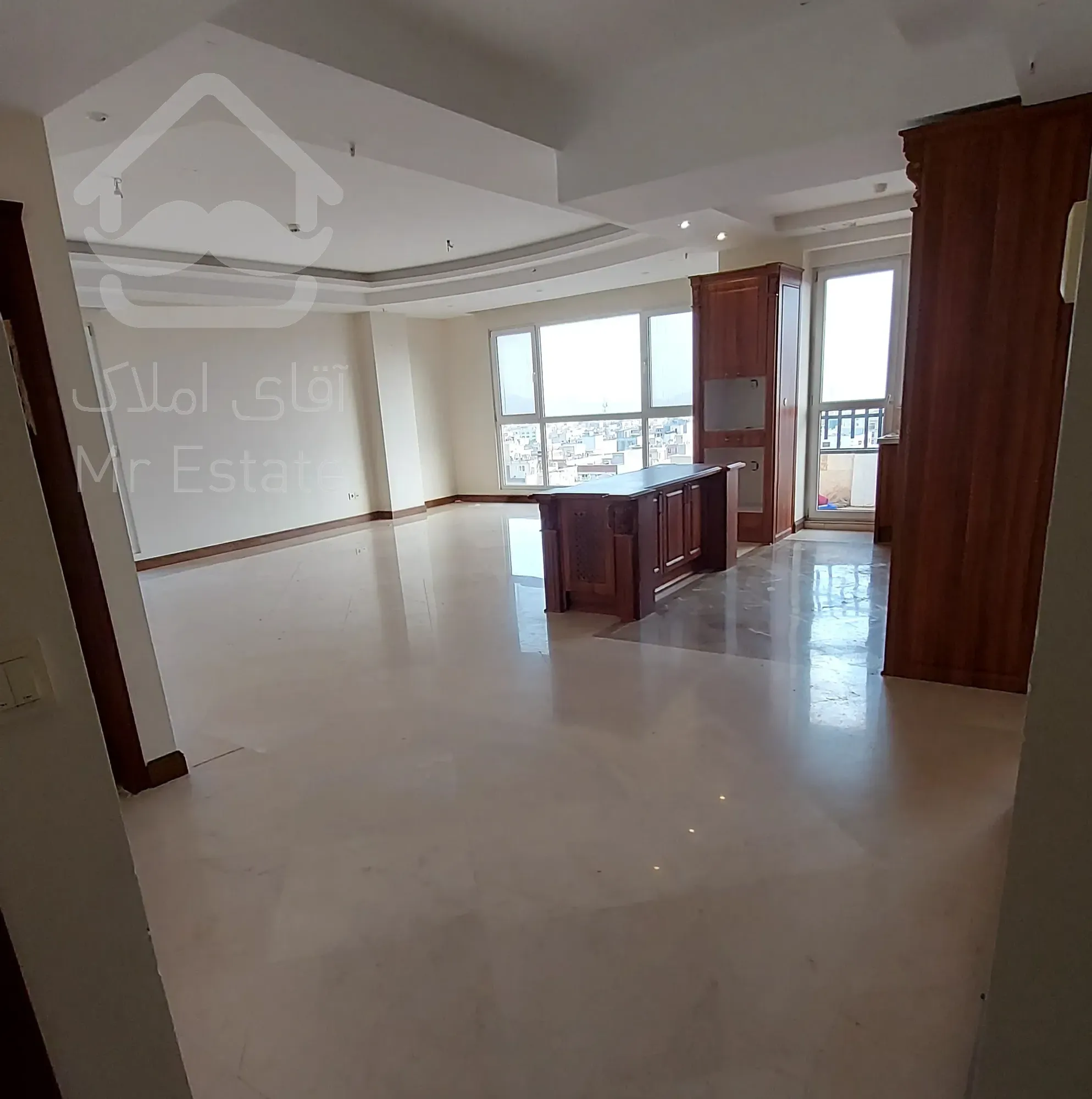 سه واحد فروشی در بهترین برج باغ ها