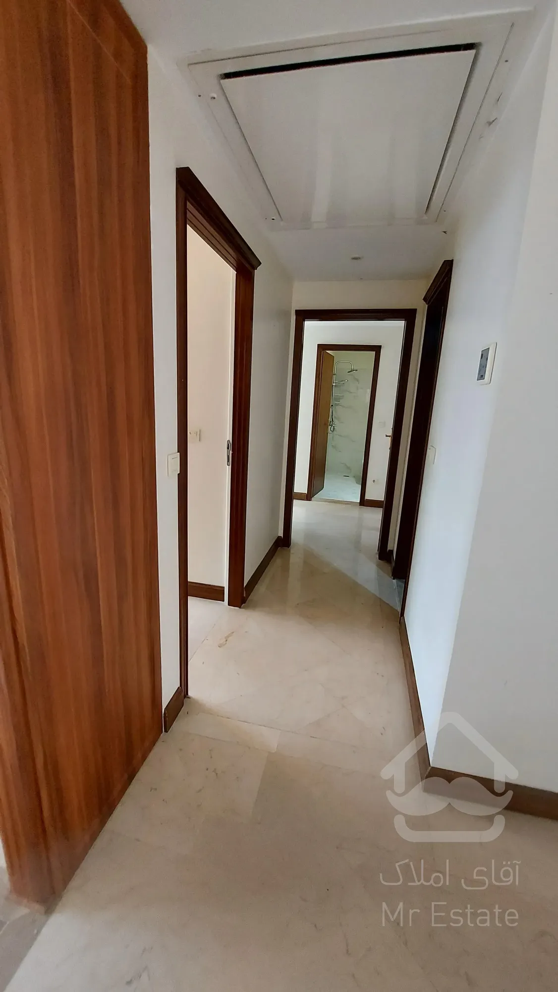 سه واحد فروشی در بهترین برج باغ ها