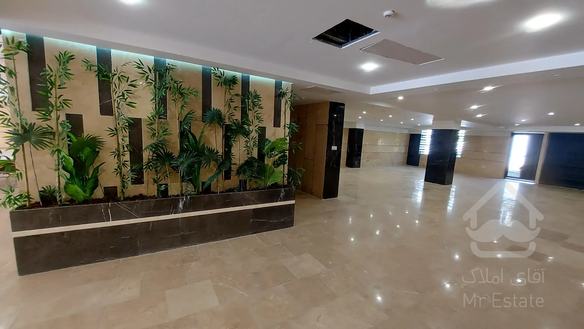 سه واحد فروشی در بهترین برج باغ ها