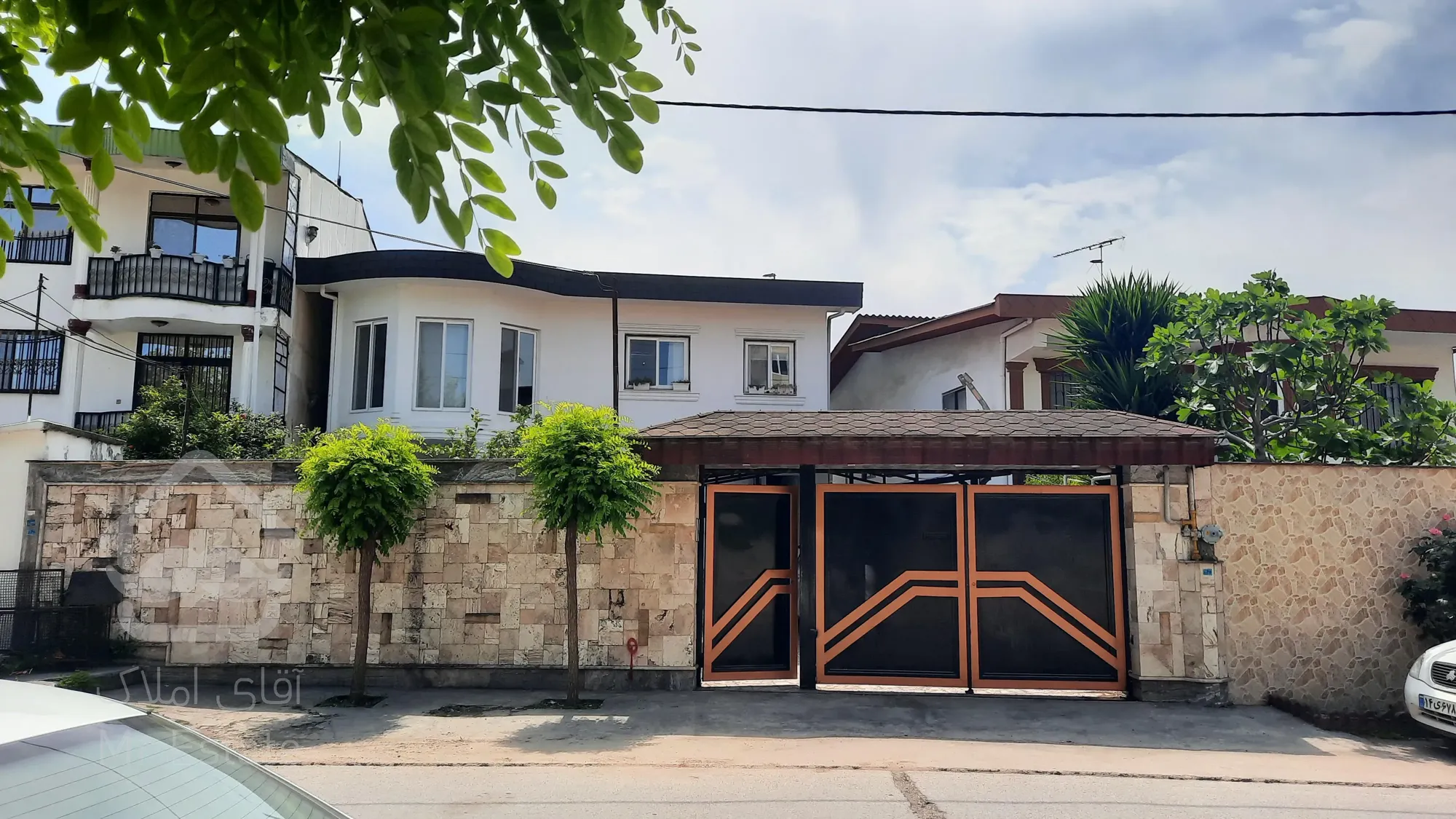 فروش دوواحدمسکونی حیاط دار