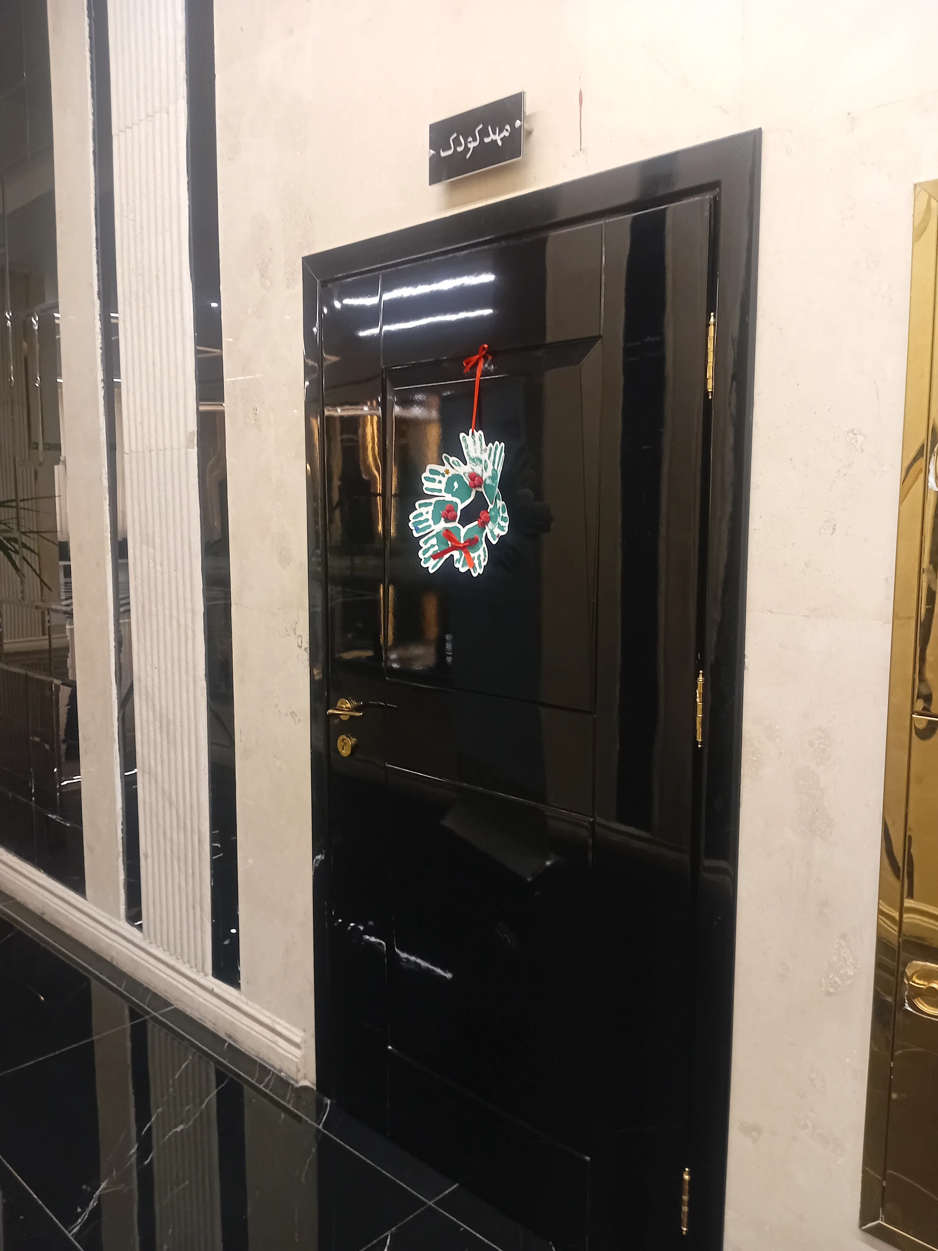 پیش فروش رونیکا پالاس لاله ، فول امکانات در تاپ لوکیشن منطقه یک