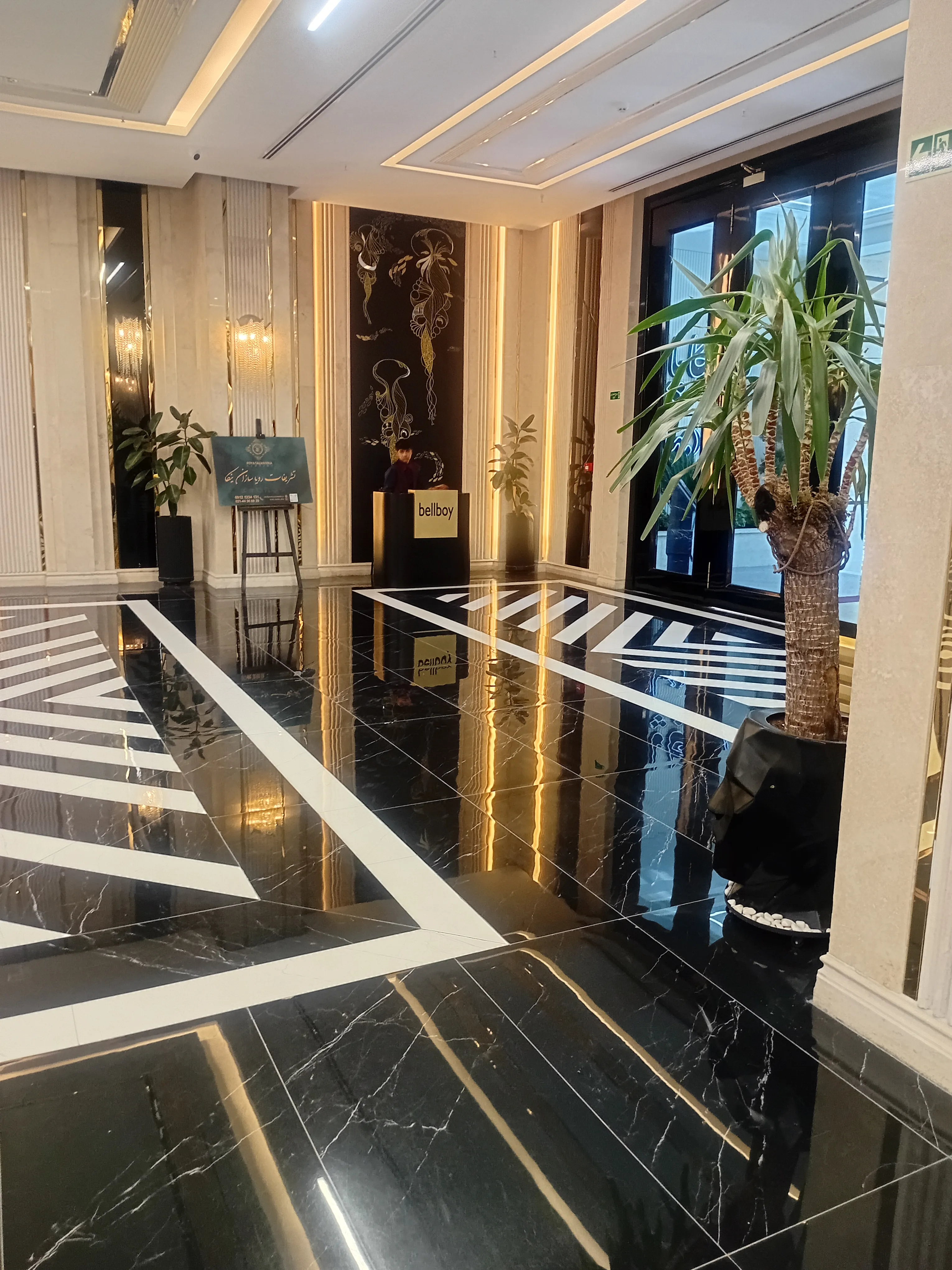 پیش فروش 78 متری در رونیکا پالاس نیایش ، فول امکانات در تاپ لوکیشن غرب تهران