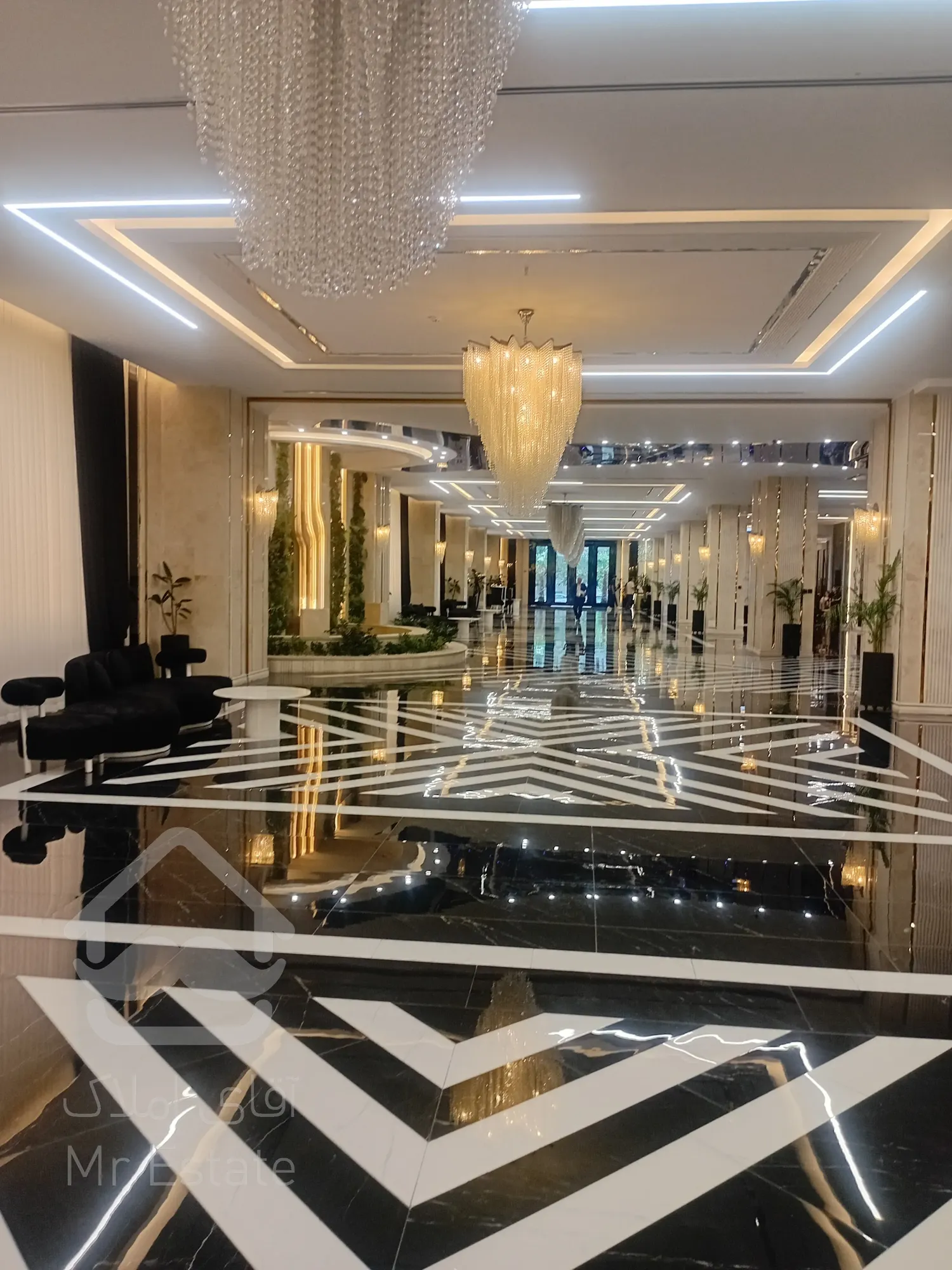 پیش فروش 100متری در رونیکا پالاس نیایش با امکانات فوق العاده در غرب تهران