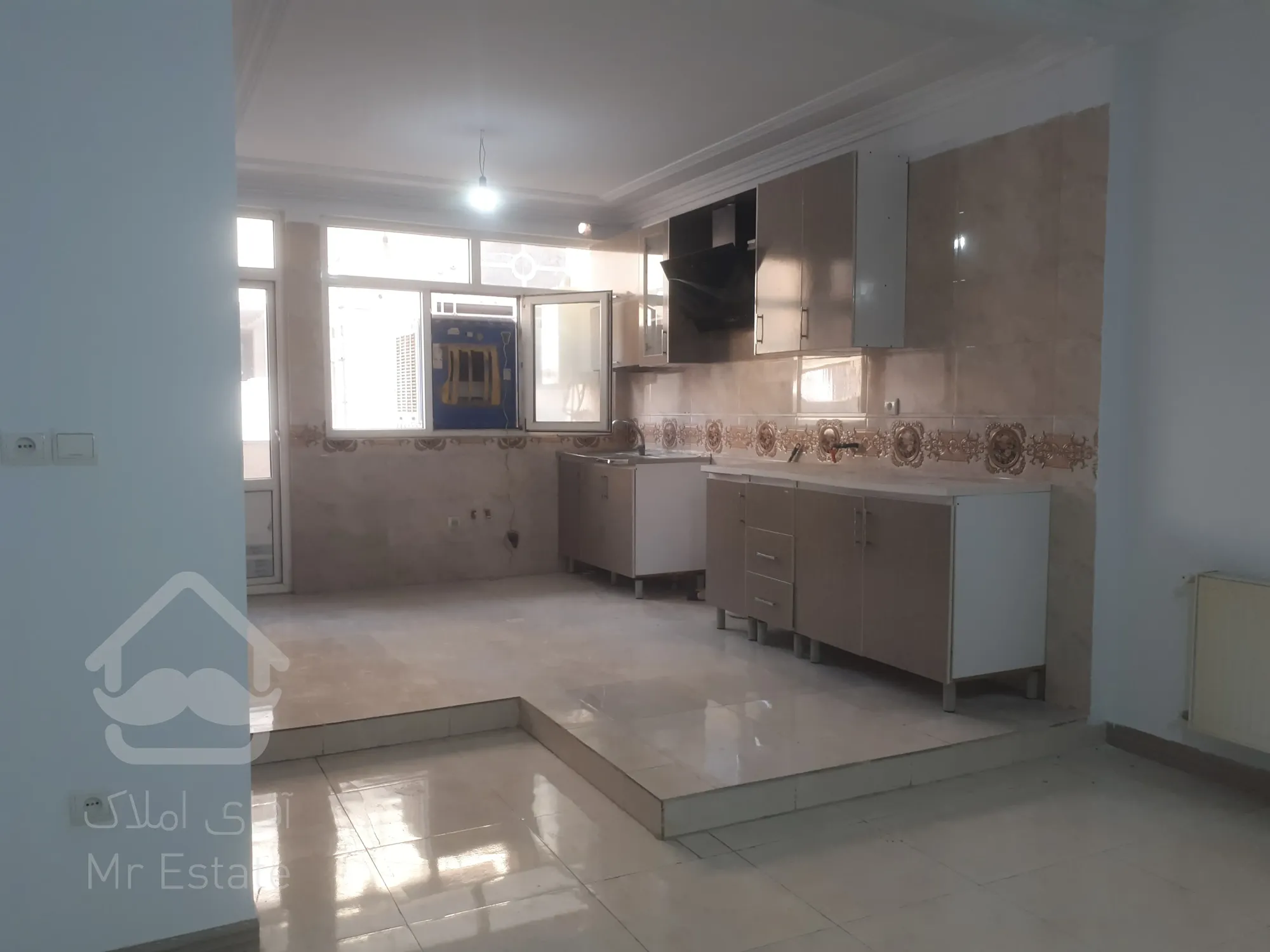 آپارتمان ۸۷ متری با موقعیت فوقالعاده