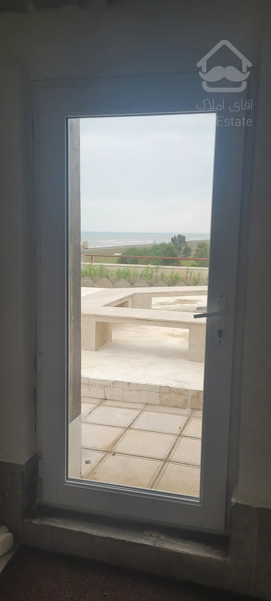 لوکیشن بی نظیر کوه و دریا