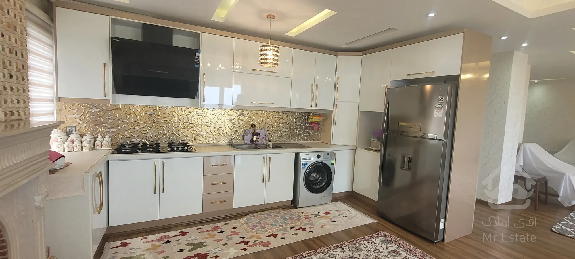 لوکیشن بی نظیر کوه و دریا