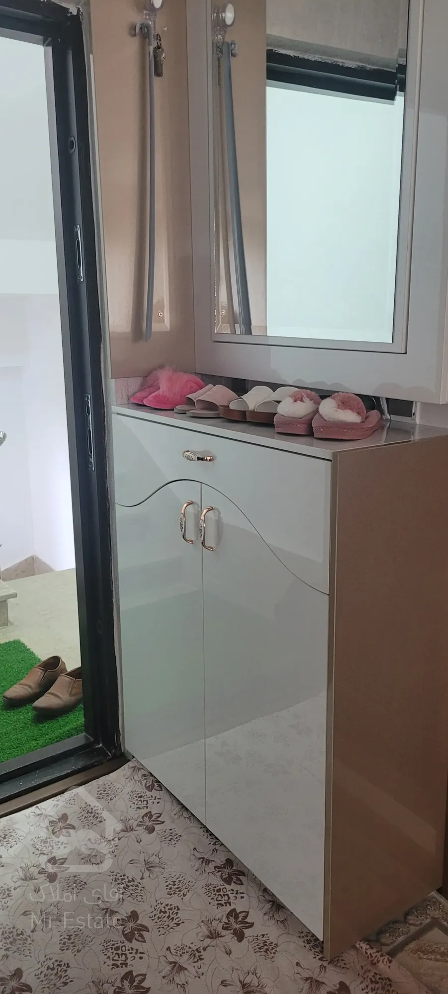 لوکیشن بی نظیر کوه و دریا