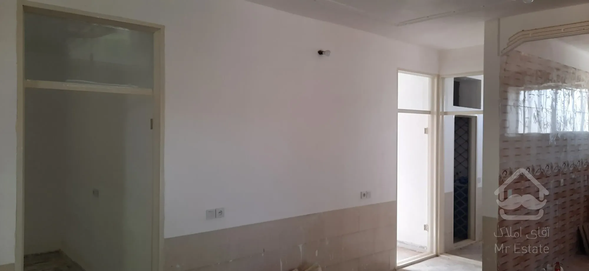 فروش خانه ویلایی ۱۰۰ متری دو خوابه دونبش