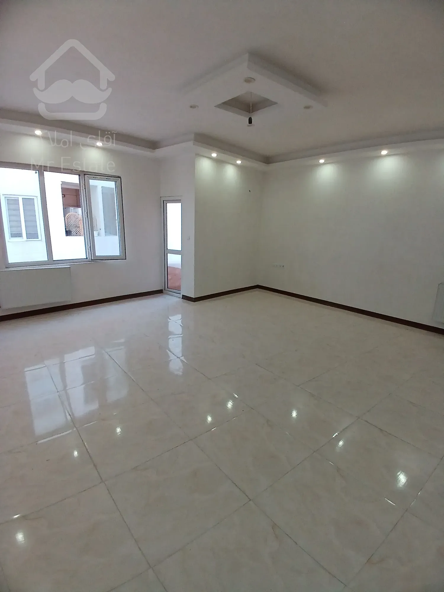 فروش واحد ۱۲۵ متری صفر