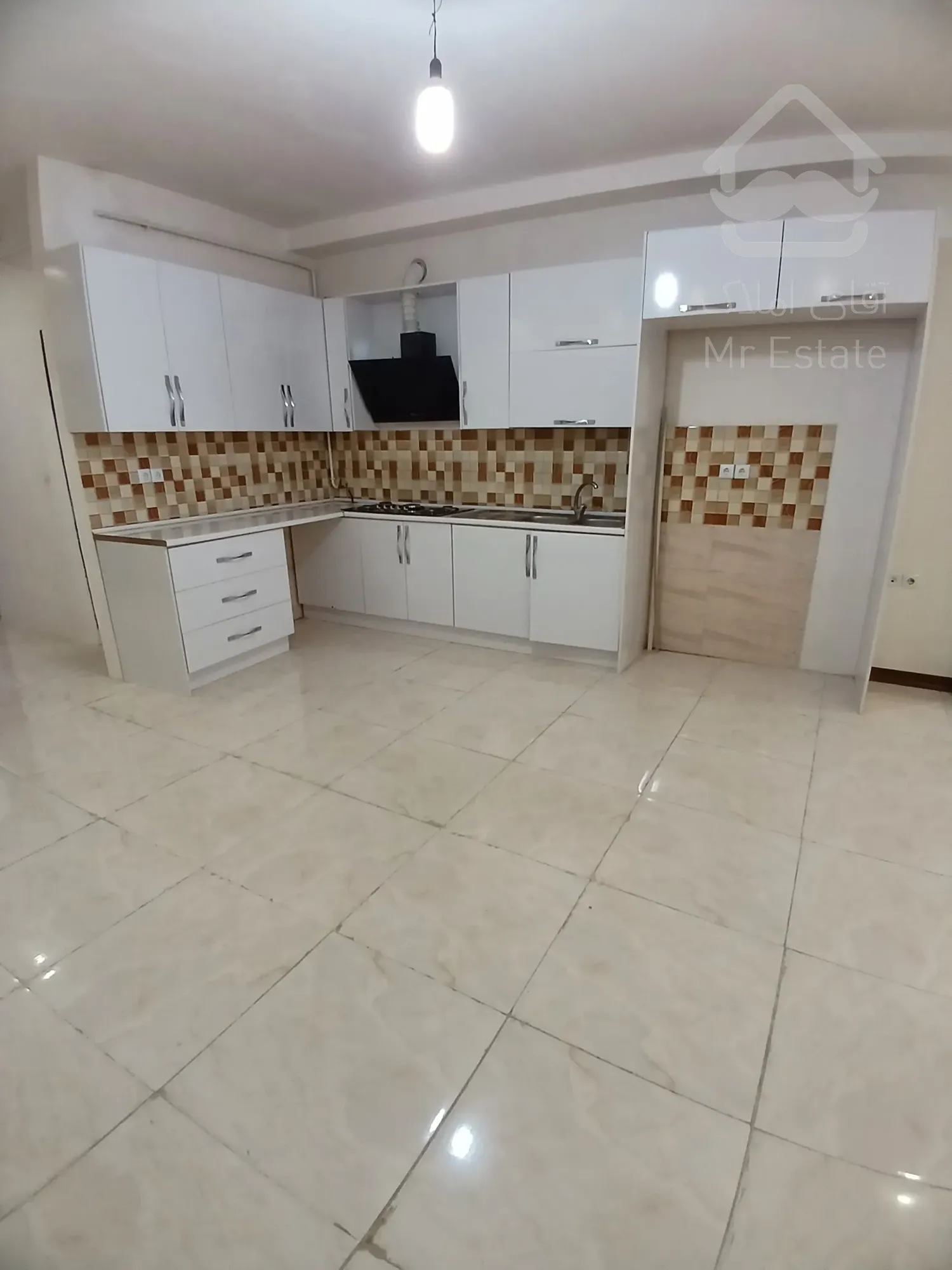 فروش واحد ۱۲۵ متری صفر