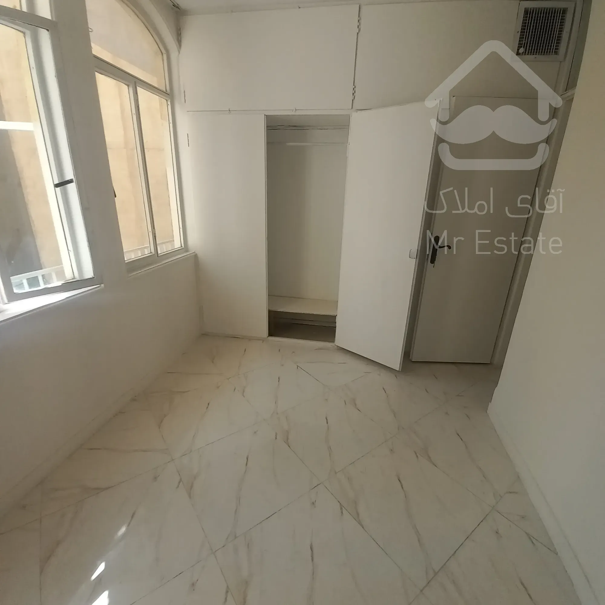 آپارتمان ۶۷ متری ۲ خوابه طبقه ۲