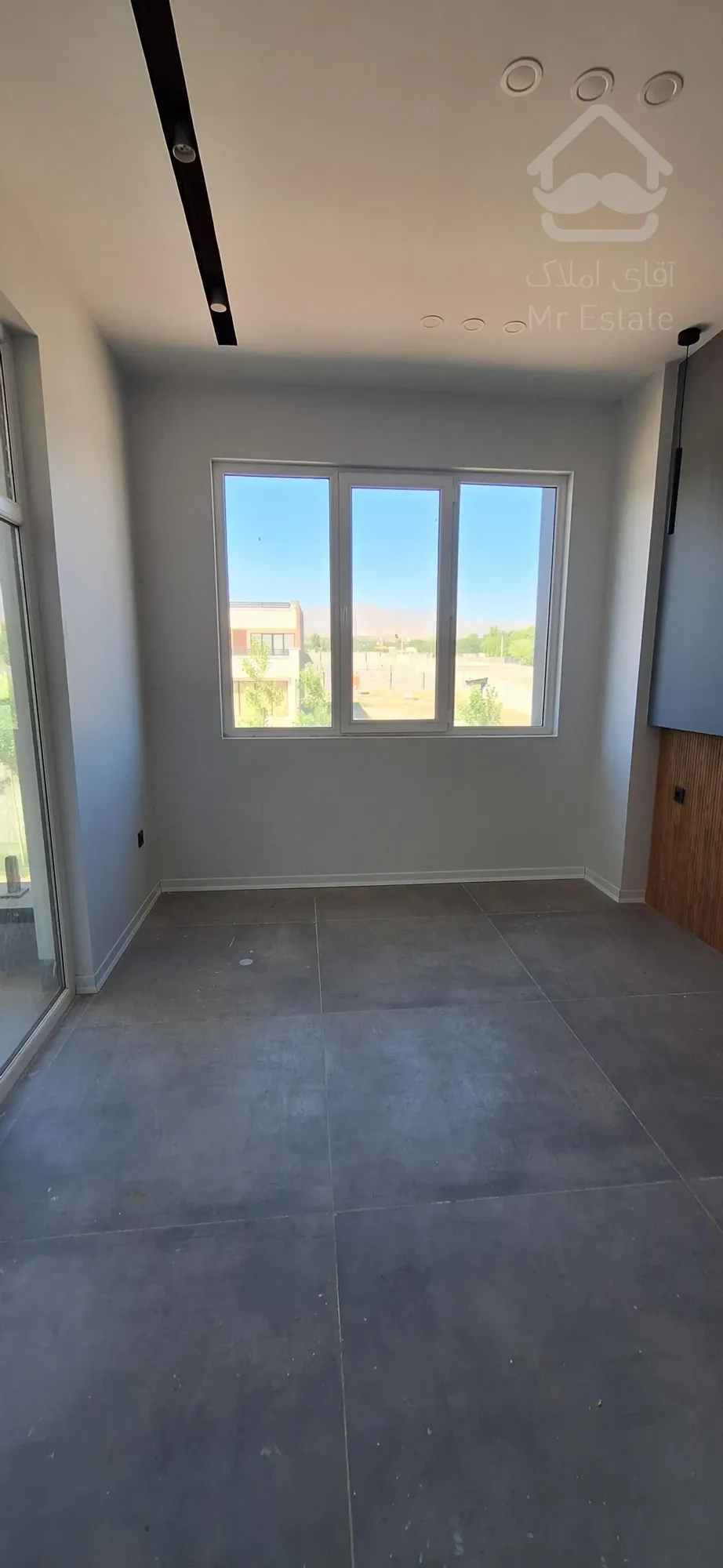 فروش باغ ویلا نوساز سه خواب مستردار لوکس کوهسار-کردان