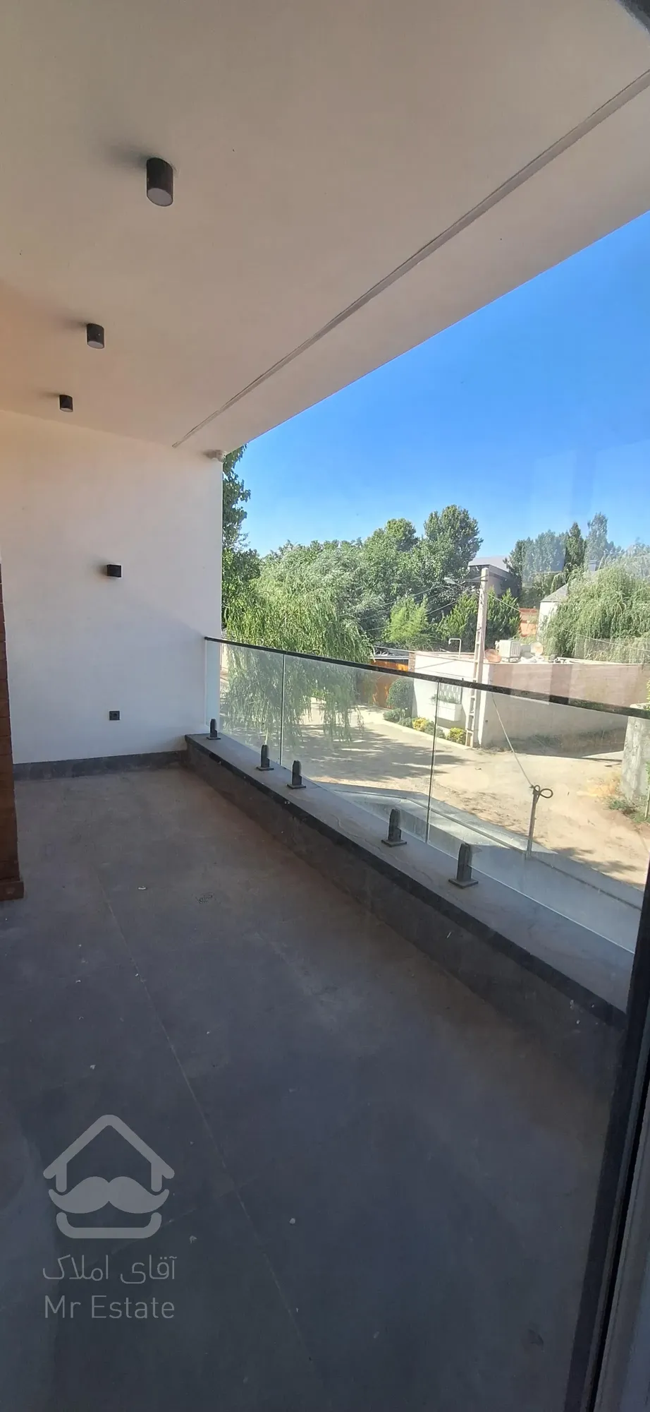 فروش باغ ویلا نوساز سه خواب مستردار لوکس کوهسار-کردان