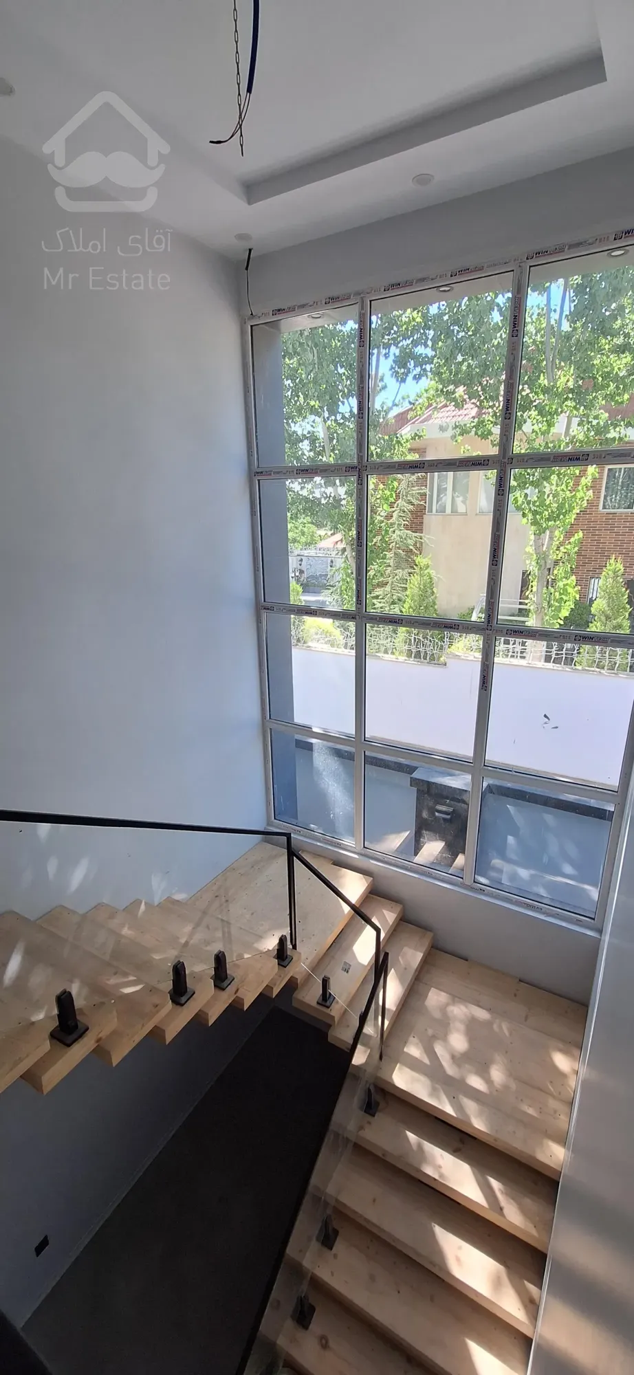 فروش باغ ویلا نوساز سه خواب مستردار لوکس کوهسار-کردان