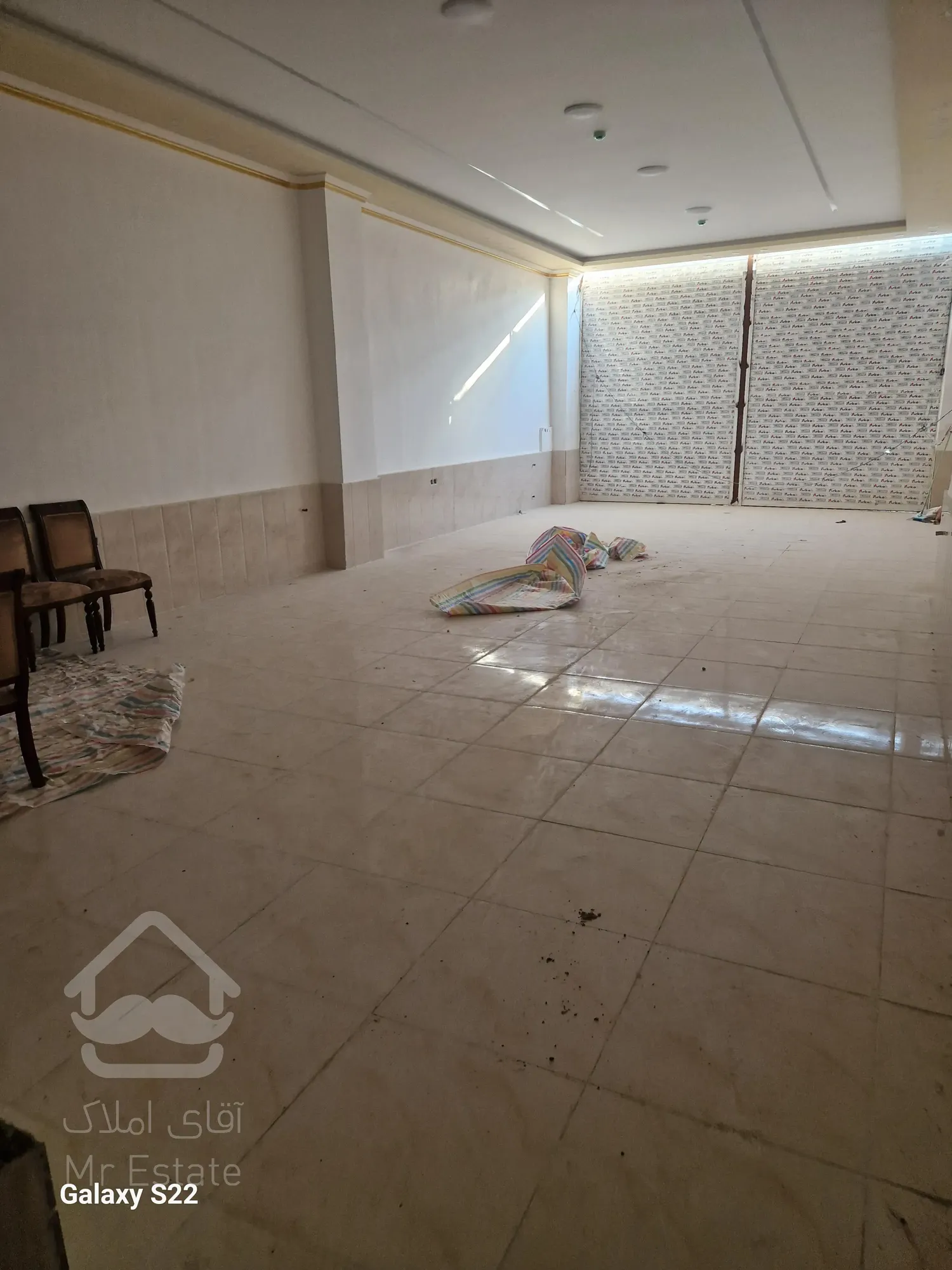 ساختمان مسکونی سه طبقه