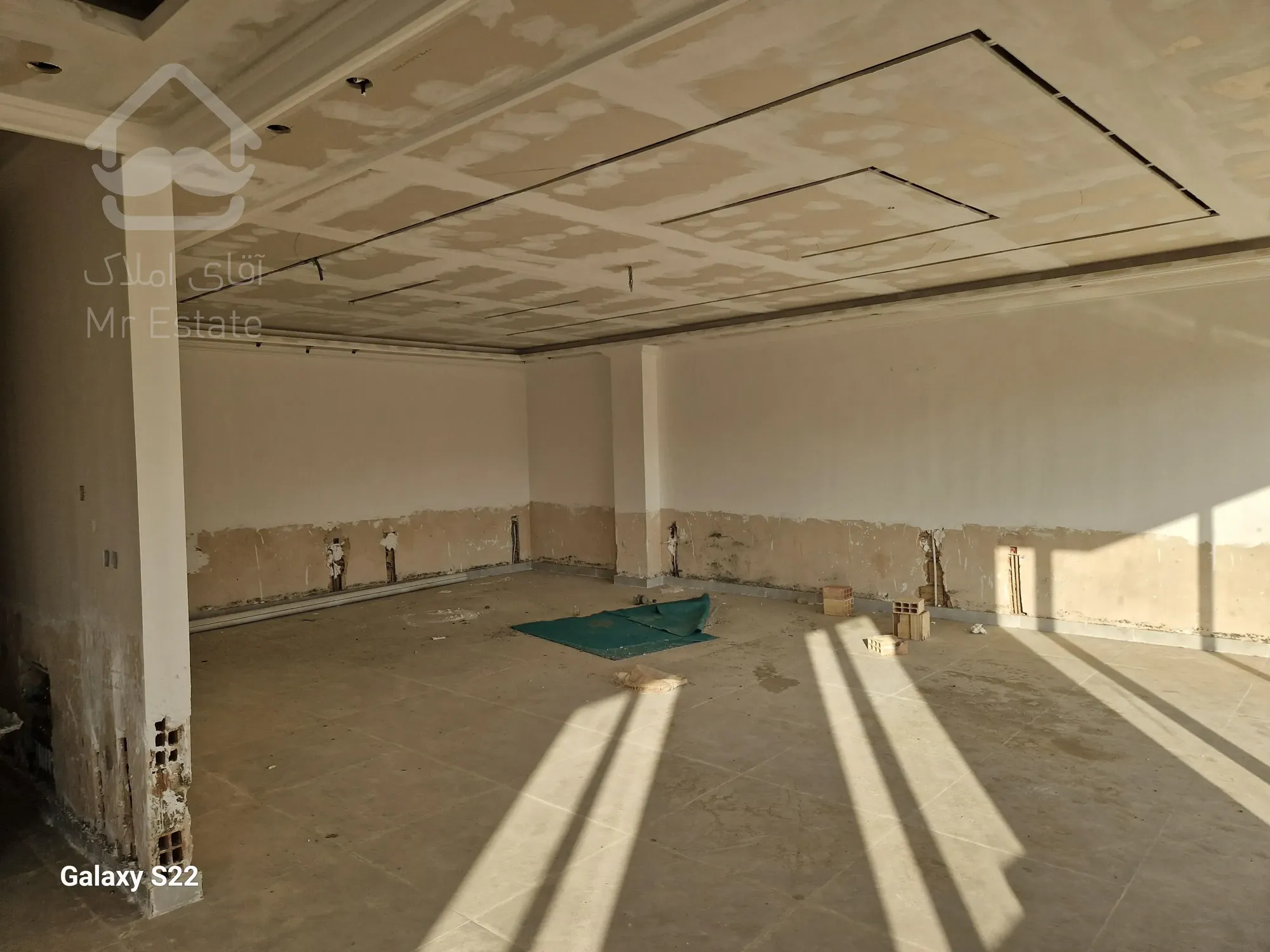 ساختمان مسکونی سه طبقه