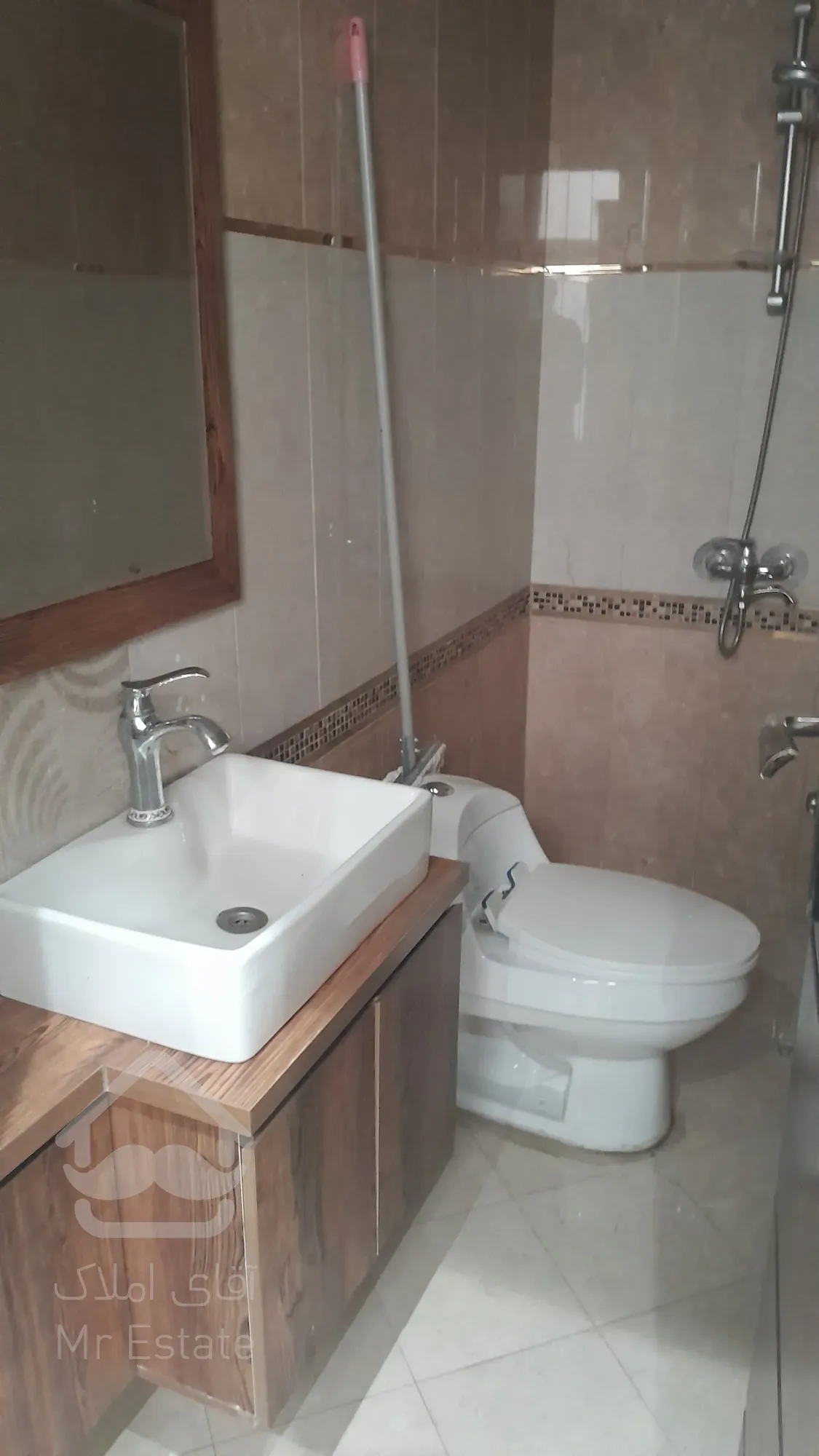 ۲۰۰ متر سند اداری اجاره مطهری