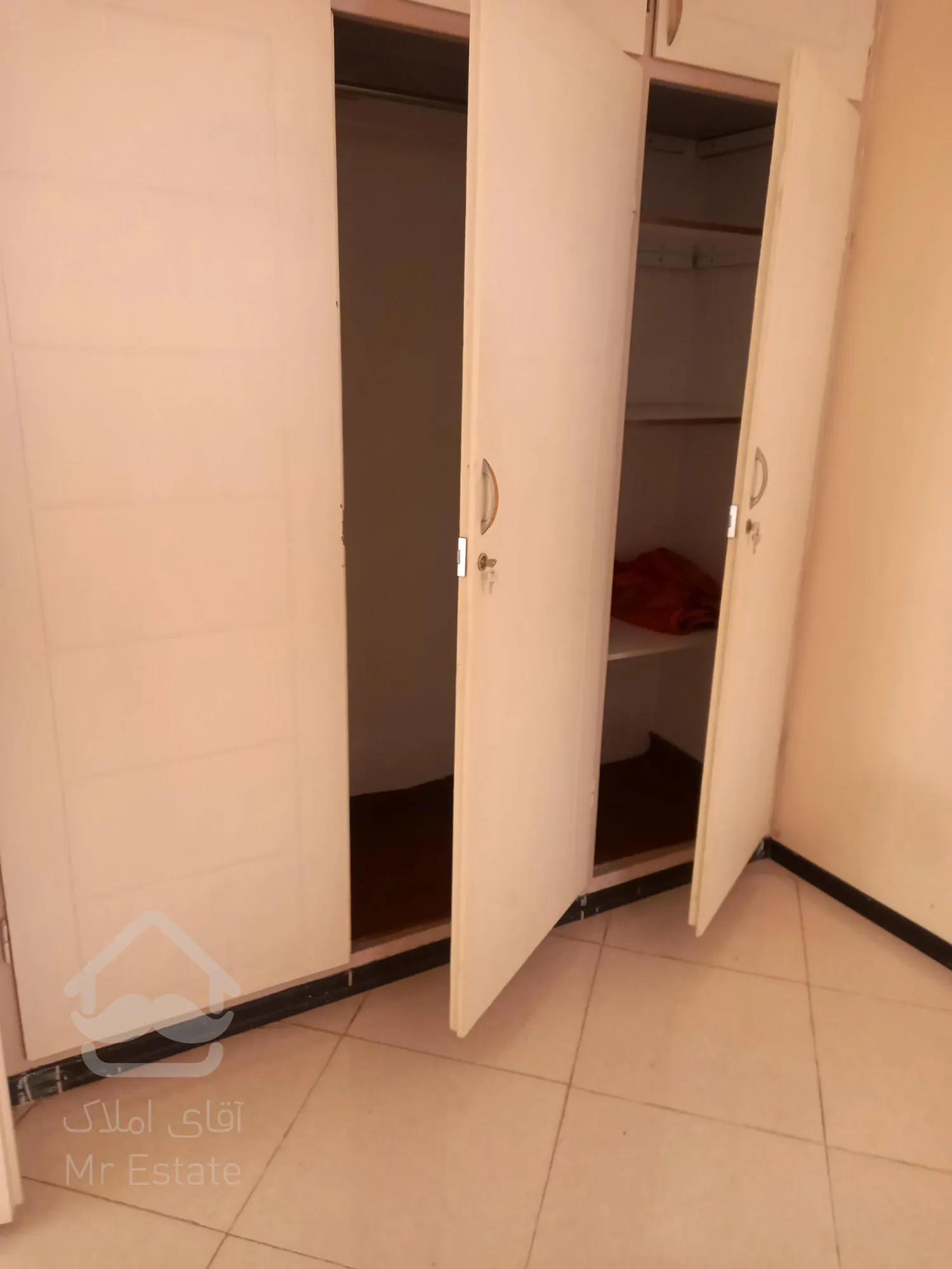 واحد آپارتمان چیتگر / سندی/ تهاتر