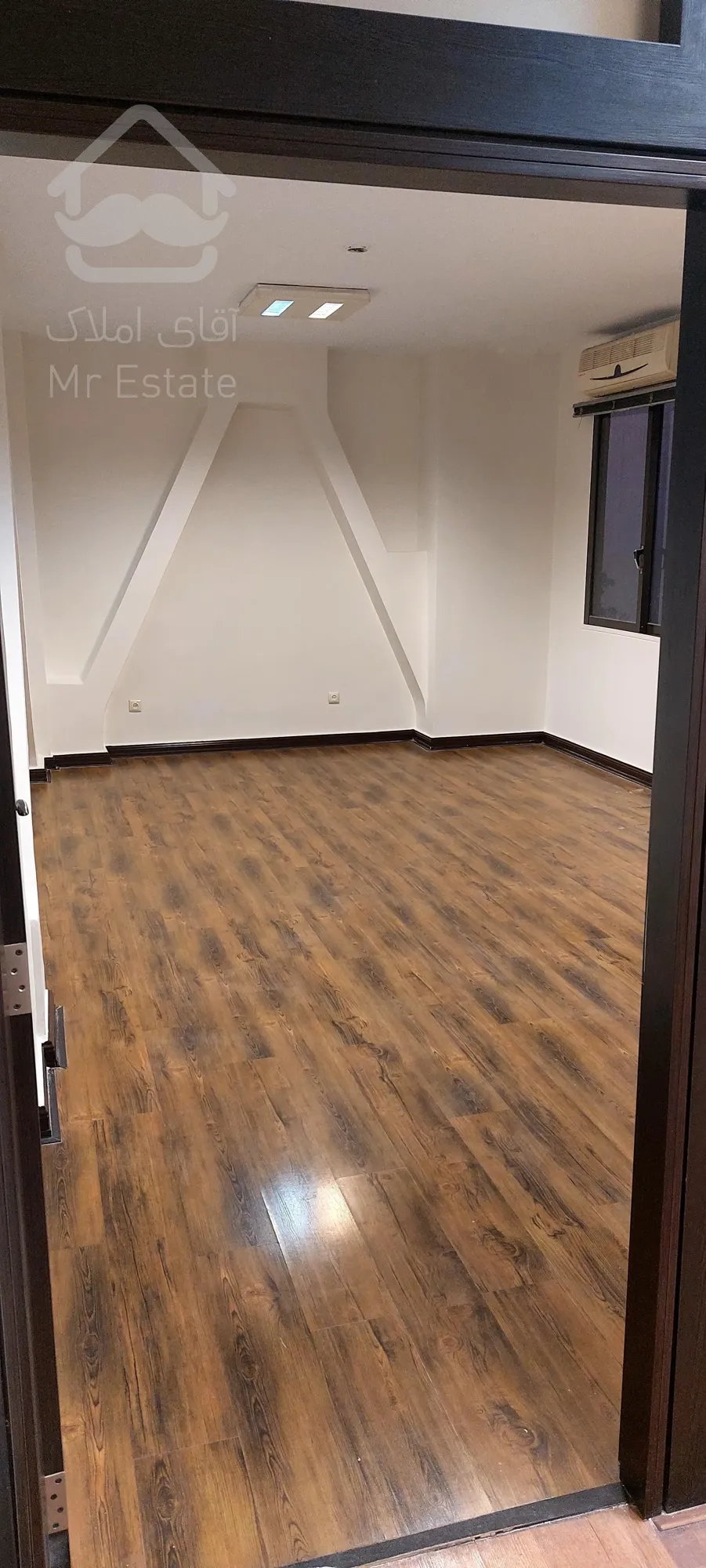 فروش ۶۱ متر سند اداری