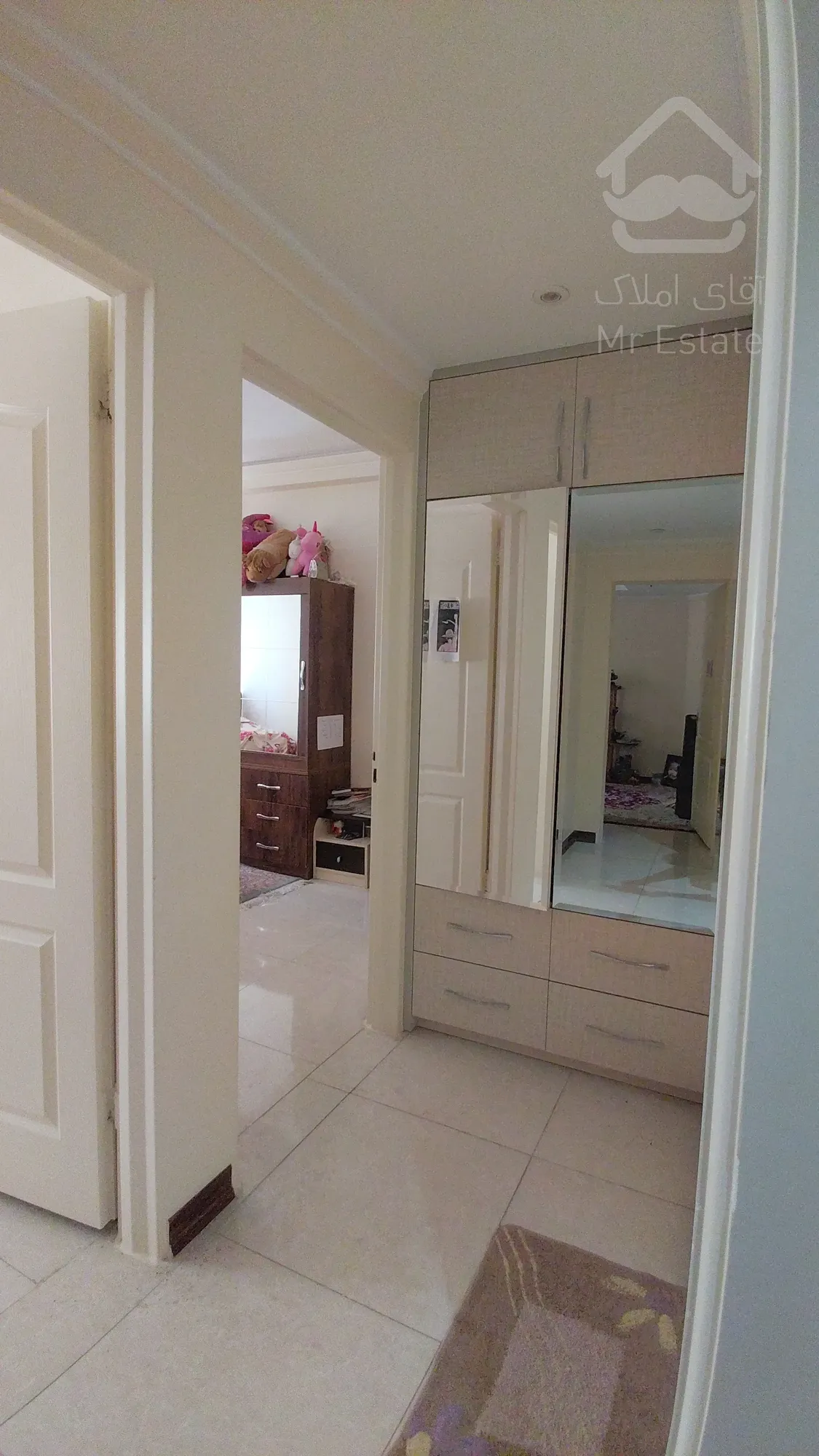 ۱۲۷متر /۳ خواب /فروش فوری/نورگیر عالی