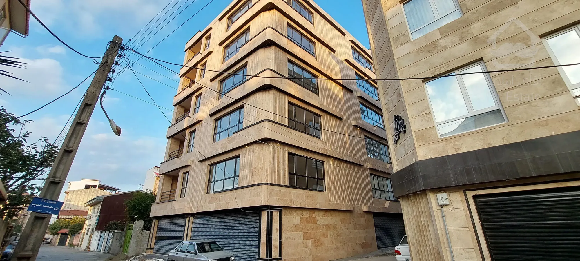 فروش آپارتمان ۱۰۰ متری لوکس در نزدیکی استخر لاهیجان