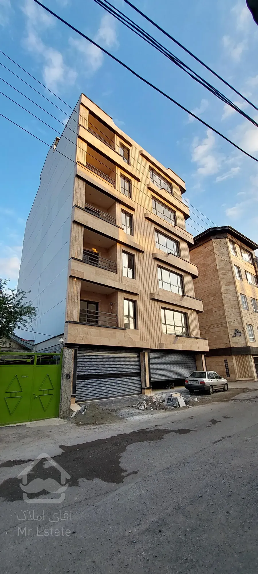 فروش آپارتمان ۱۰۰ متری لوکس در نزدیکی استخر لاهیجان