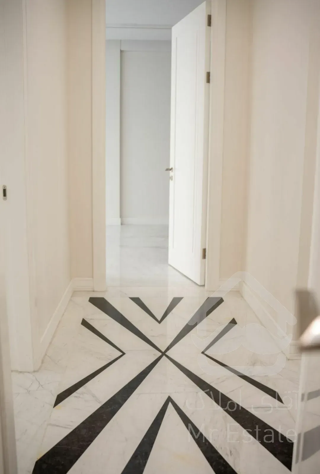 آفر ویژه فروش ۱۲۰متر آپارتمان لوکس/ چیتگر