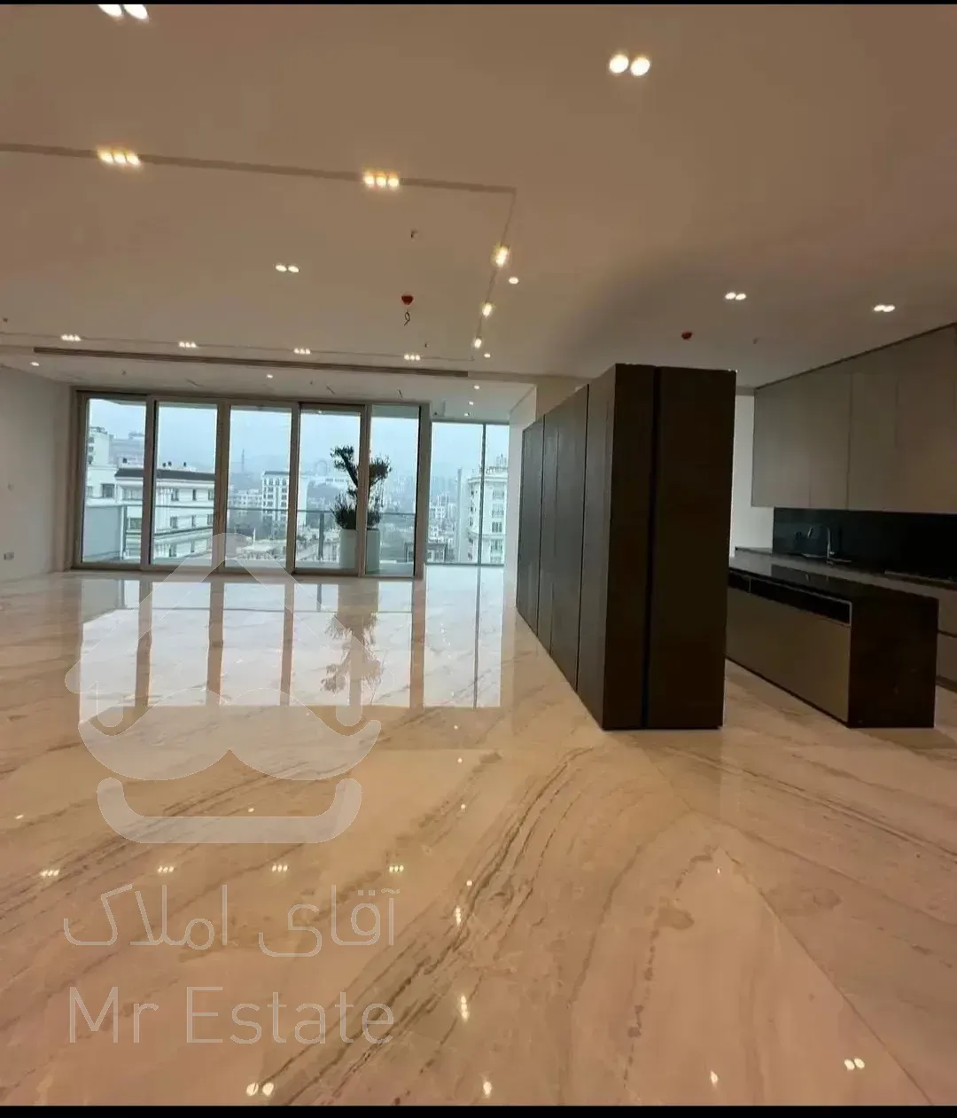 آفر ویژه فروش ۱۲۰متر آپارتمان لوکس/ چیتگر