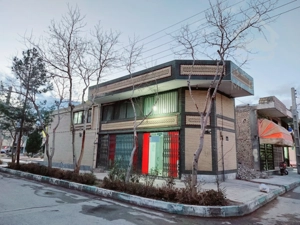 فروش مغازه تجاری ۶۸ متری دو طبقه (زیربنا ۳۴ متر)