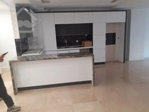 فروش 180 متری پاسداران