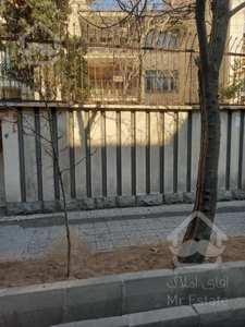 کلنگی شمال میرداماد ۵۰۰ متر