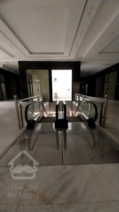 فروش از دم قسطی مغازه 33 متری با موقعیت عالی در حسین آباد